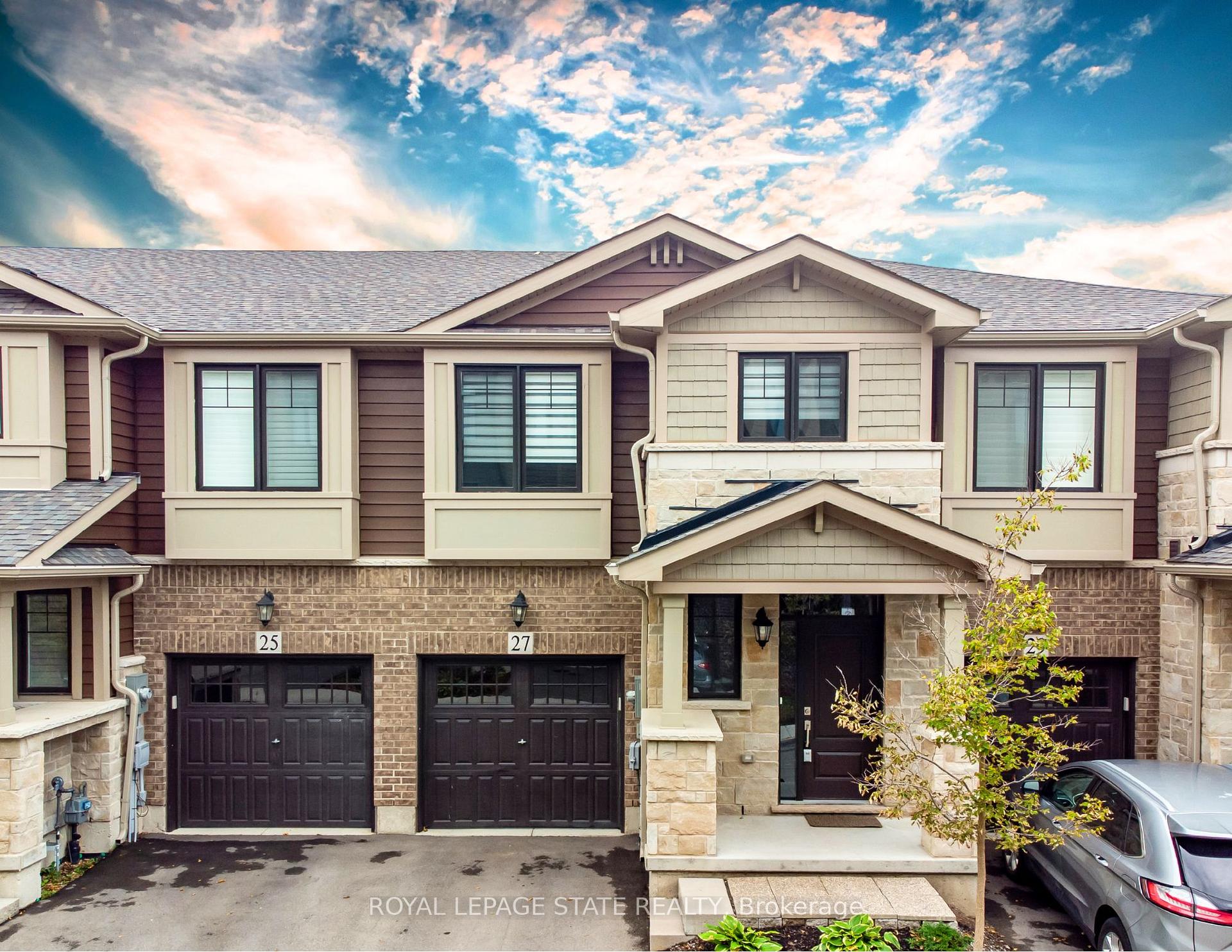 Front of 27 Waterview Lane