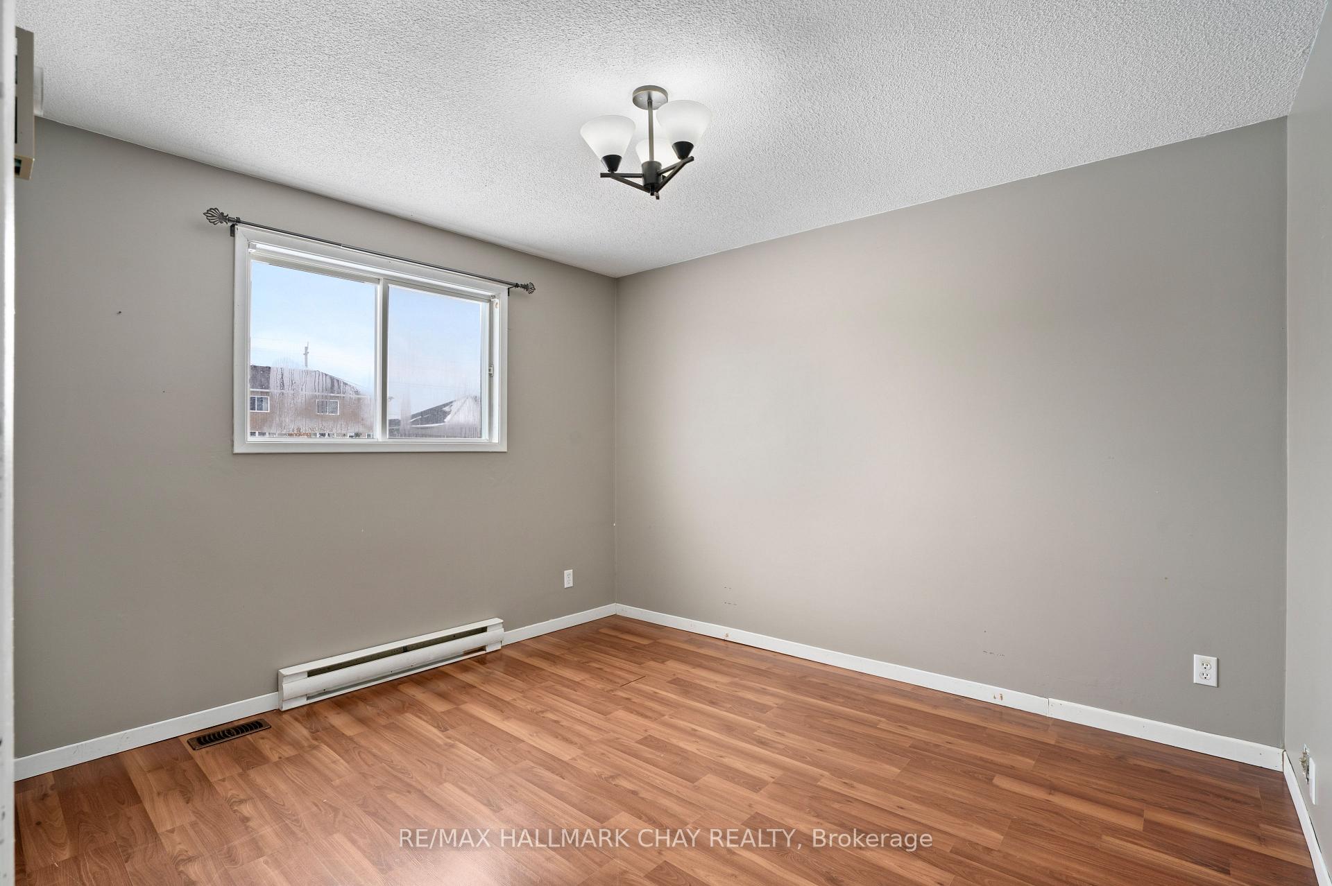 Photo 8 of 7481 County Road 91, Clearview, Stayner — HOMEH