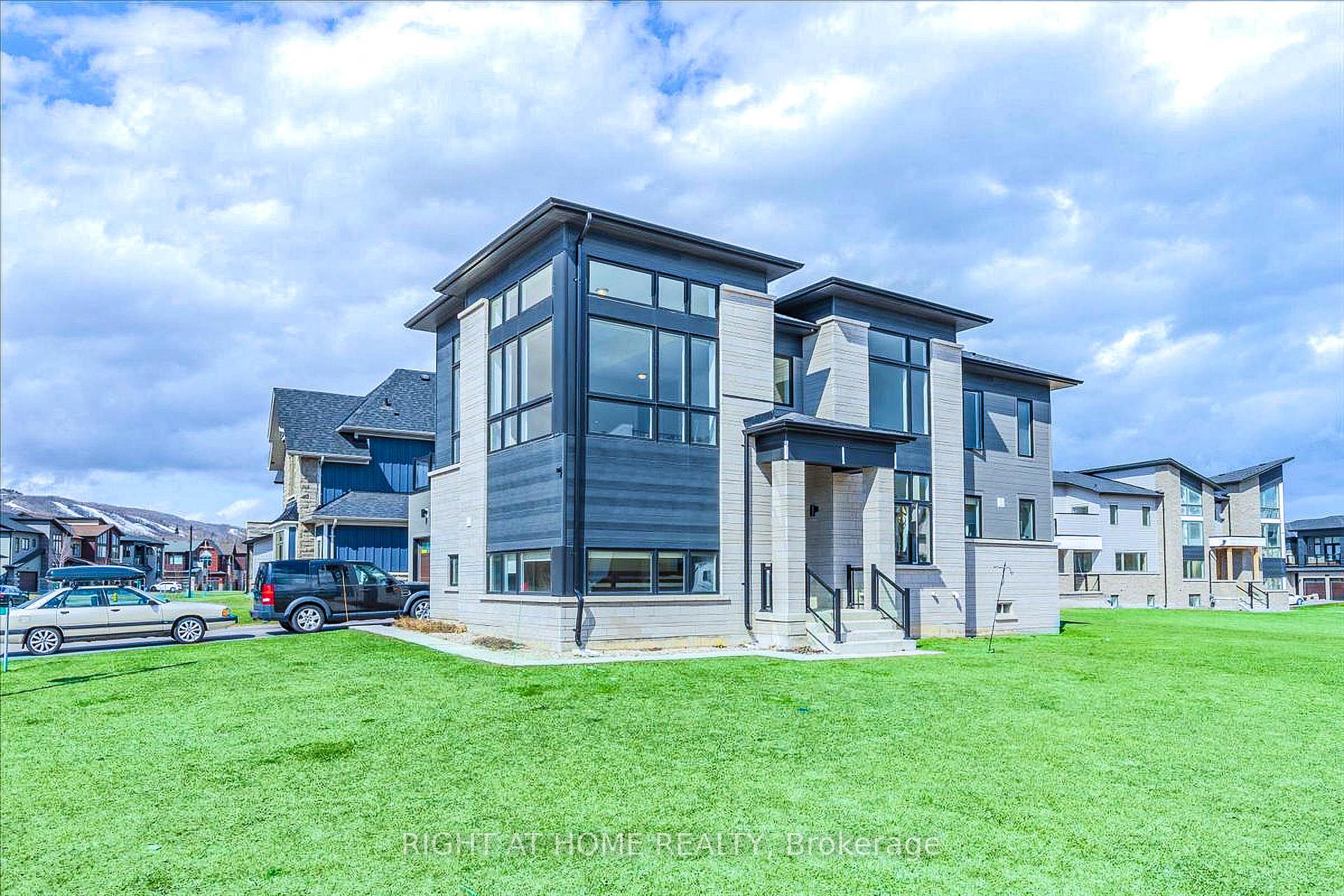 Photo 1 of 120 Stoneleigh Drive, Blue Mountains — HOMEH