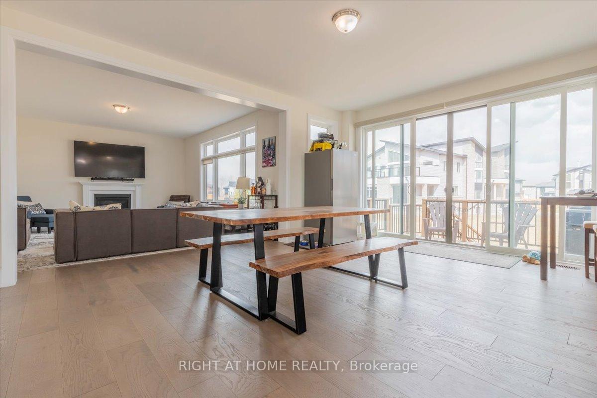 Photo 3 of 120 Stoneleigh Drive, Blue Mountains — HOMEH