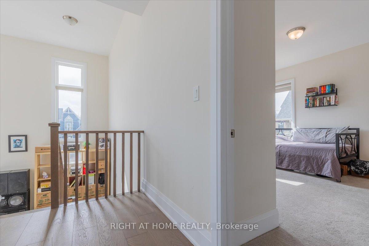 Photo 10 of 120 Stoneleigh Drive, Blue Mountains — HOMEH