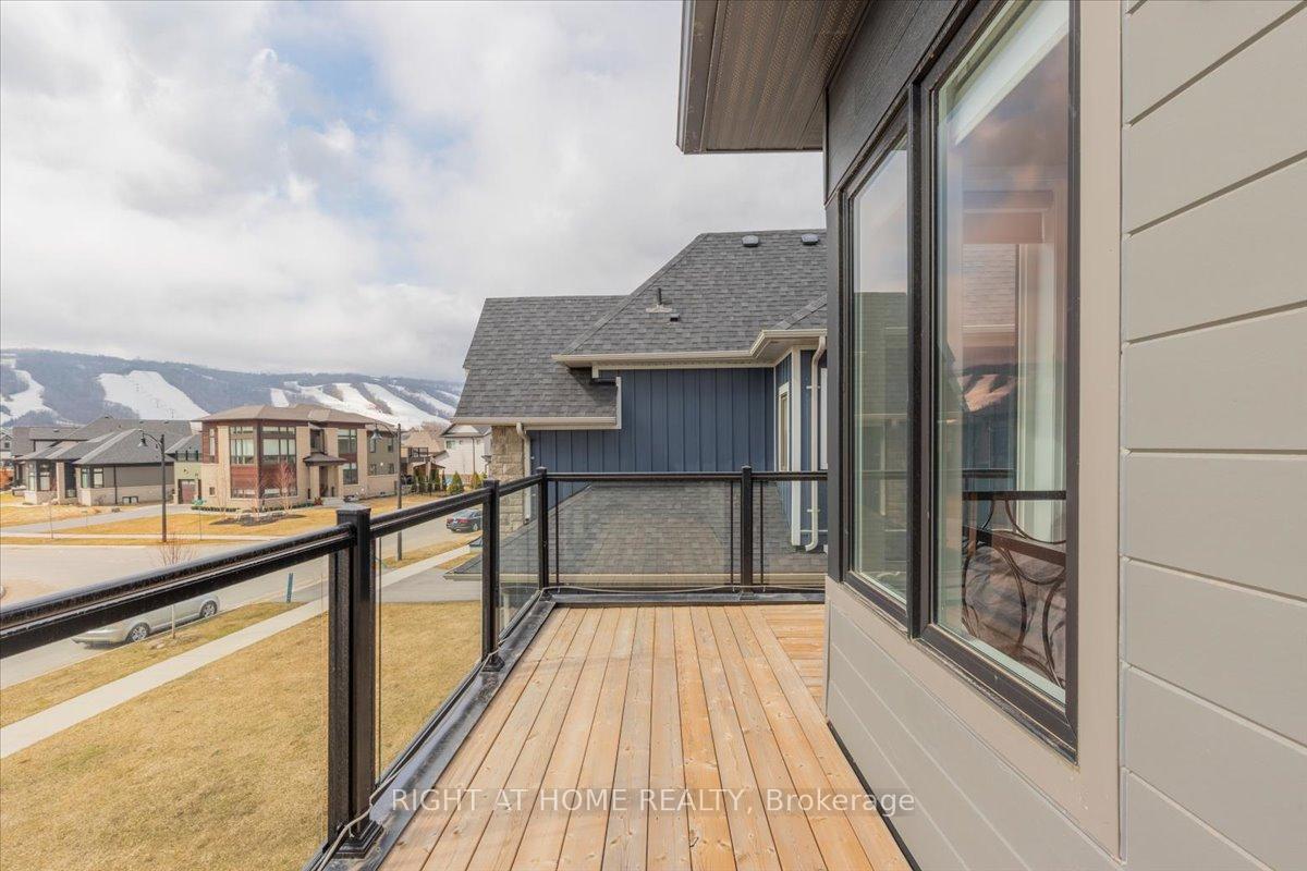 Photo 25 of 120 Stoneleigh Drive, Blue Mountains — HOMEH