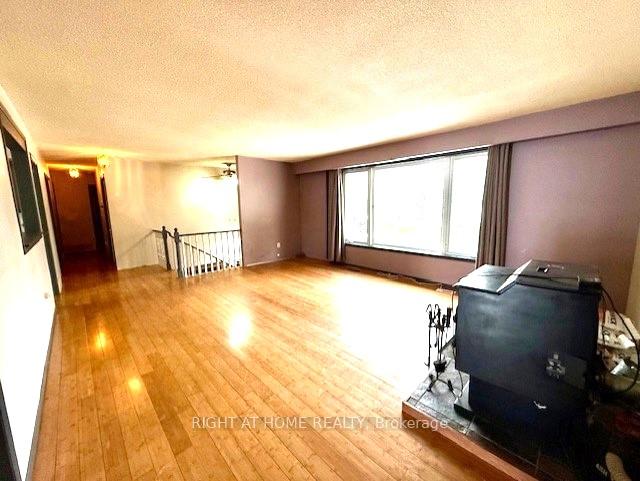 Photo 5 of 37 Pettet Drive, Scugog, Rural Scugog — HOMEH