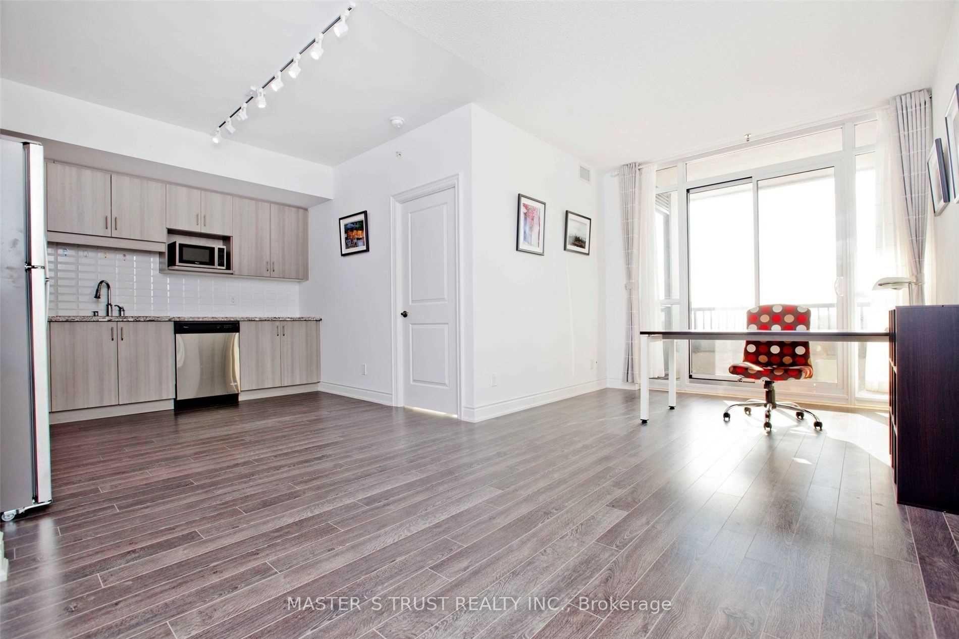 Photo 6 of Unit 512, 38 Cedarland Drive, Markham, Unionville — HOMEH