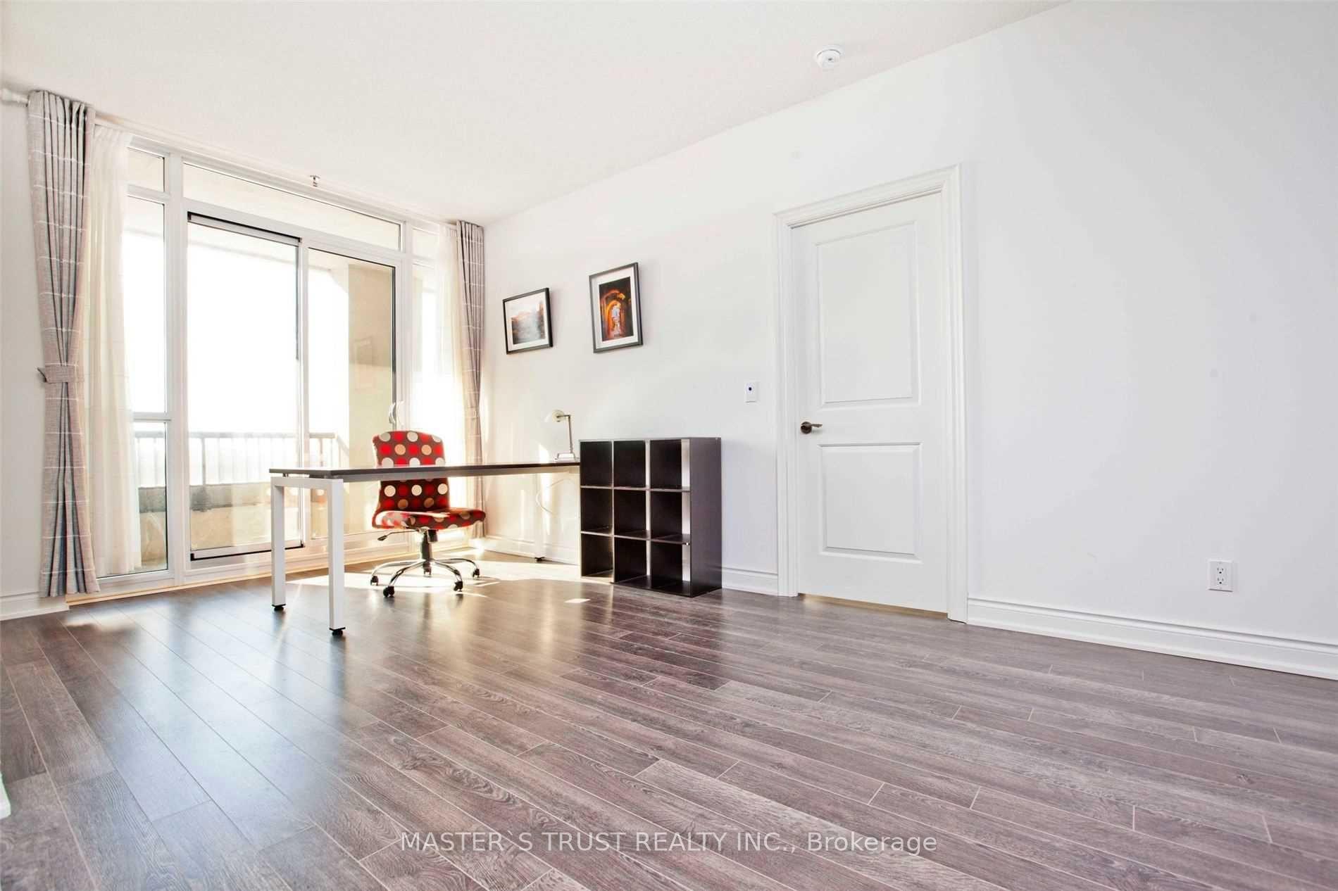 Photo 10 of Unit 512, 38 Cedarland Drive, Markham, Unionville — HOMEH
