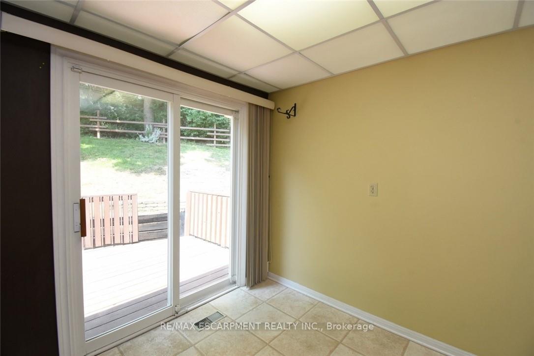 Photo 23 of 30 Terrace Drive, Hamilton, Dundas — HOMEH