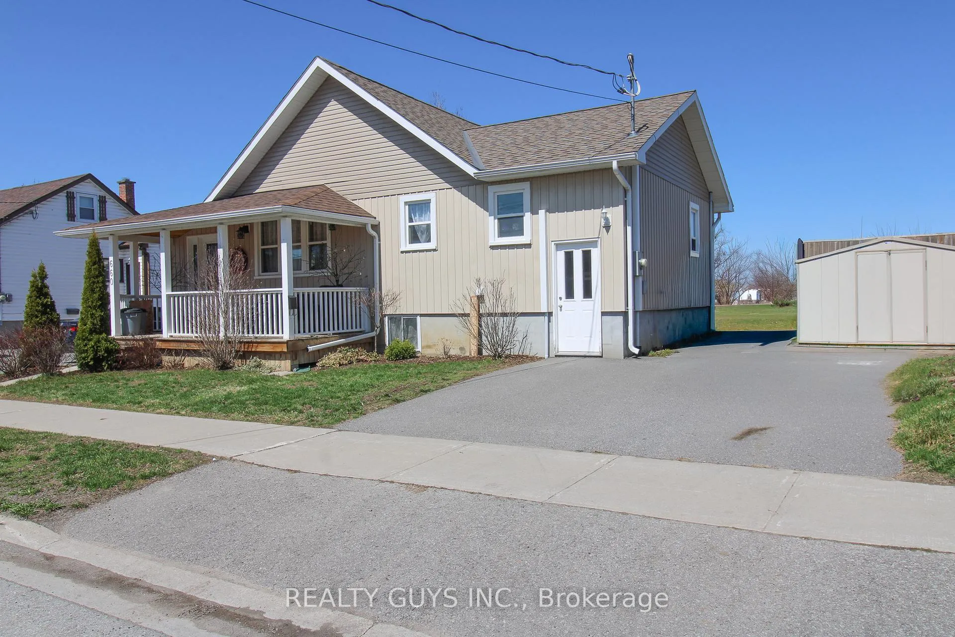 Photo 3 of 660 Orpington Road, Peterborough, Otonabee Ward 1 — HOMEH