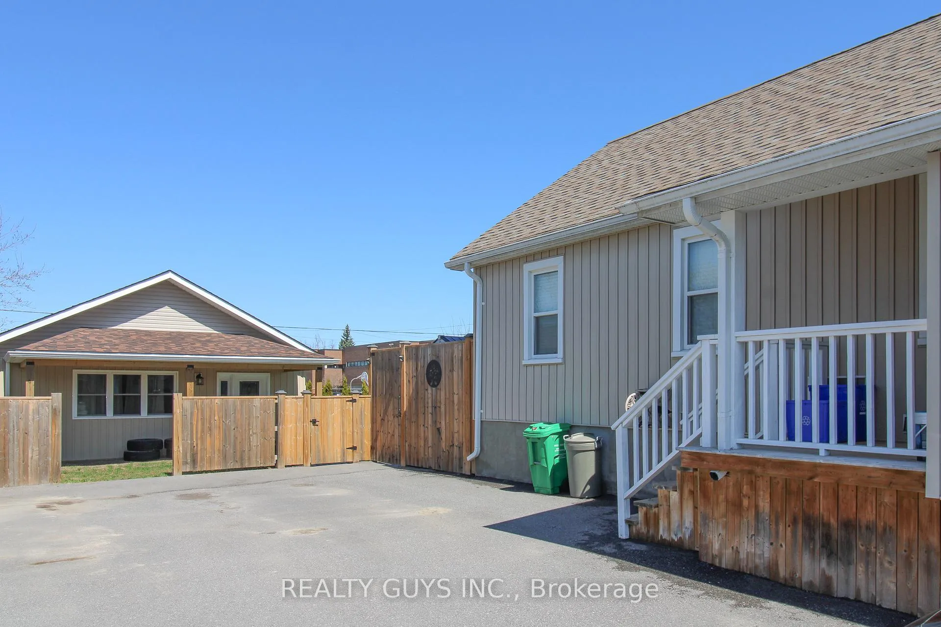 Photo 4 of 660 Orpington Road, Peterborough, Otonabee Ward 1 — HOMEH
