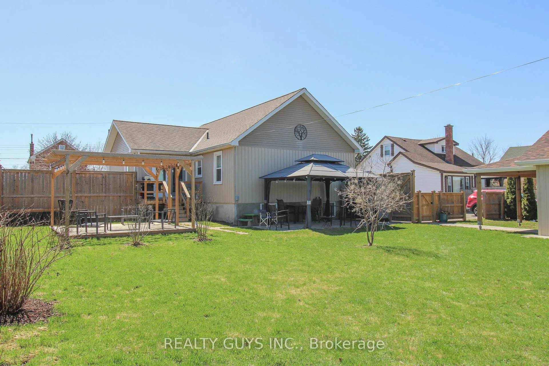 Photo 6 of 660 Orpington Road, Peterborough, Otonabee Ward 1 — HOMEH
