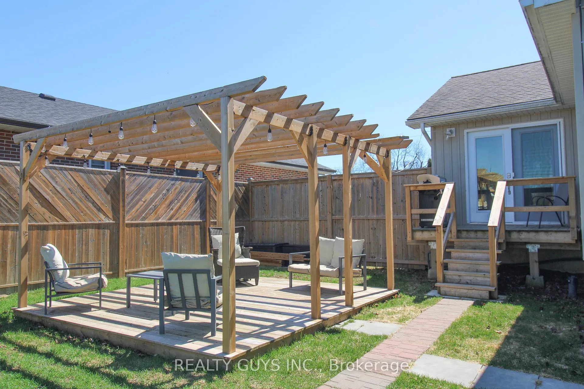 Photo 10 of 660 Orpington Road, Peterborough, Otonabee Ward 1 — HOMEH
