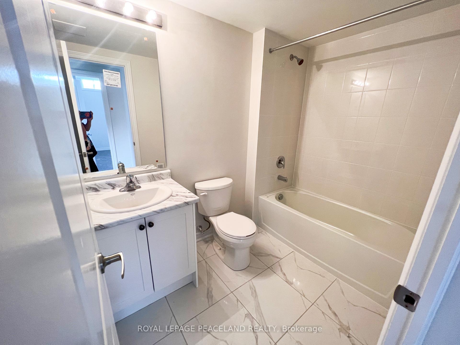 Photo 5 of Unit Bsmt, 55 Valleybrook Road, Barrie, Rural Barrie Southeast — HOMEH