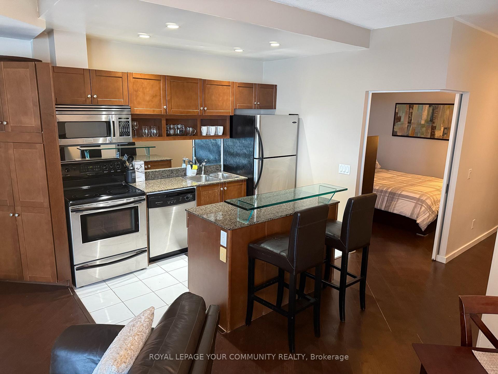 Photo 7 of Unit 3211, 8 York Street, Toronto, Waterfront Communities — HOMEH
