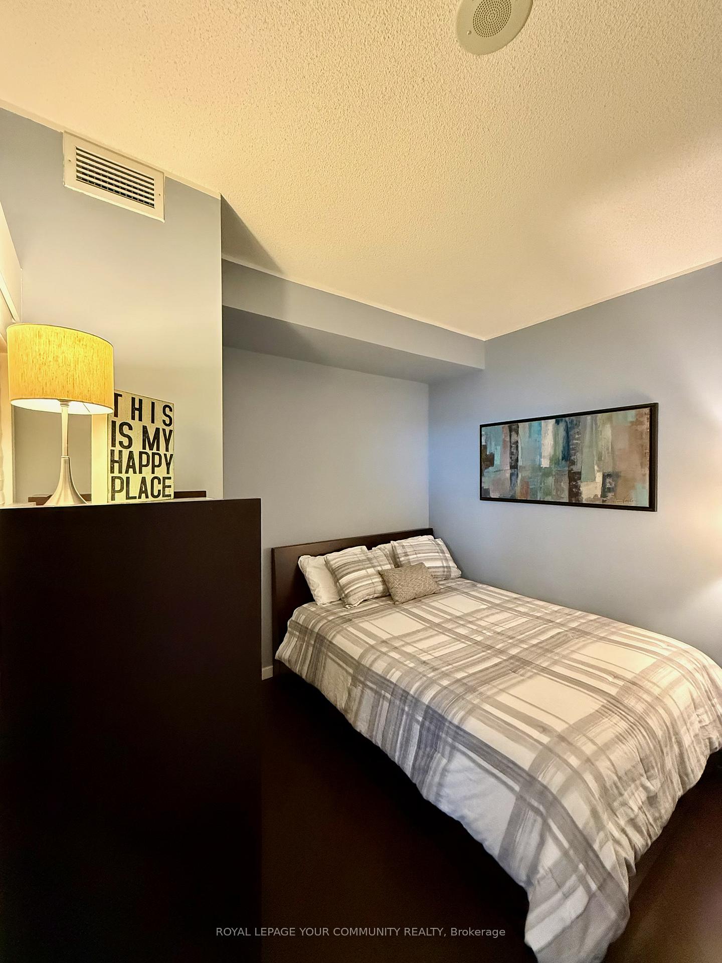 Photo 13 of Unit 3211, 8 York Street, Toronto, Waterfront Communities — HOMEH