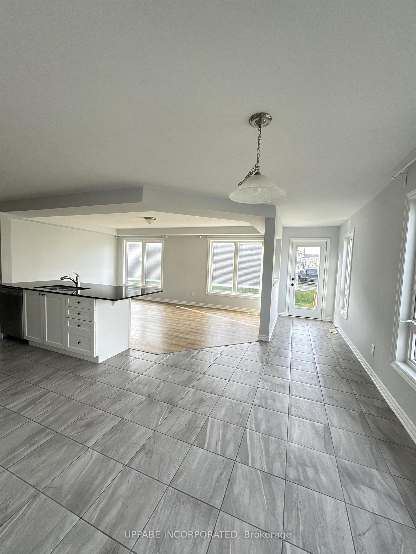 Photo 2 of 1094 Apolune Street, Ottawa, Barrhaven - Half Moon Bay — HOMEH