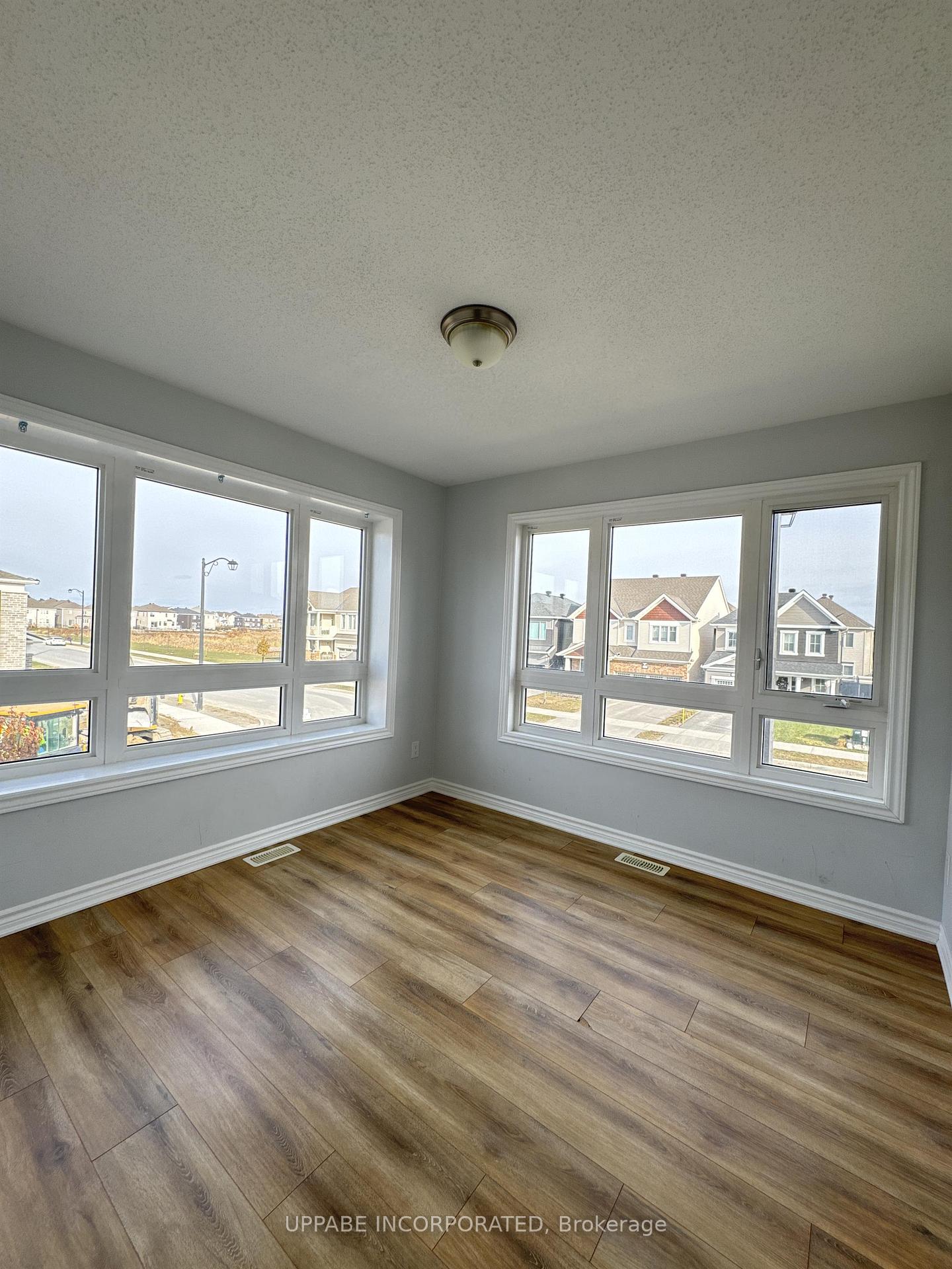 Photo 17 of 1094 Apolune Street, Ottawa, Barrhaven - Half Moon Bay — HOMEH