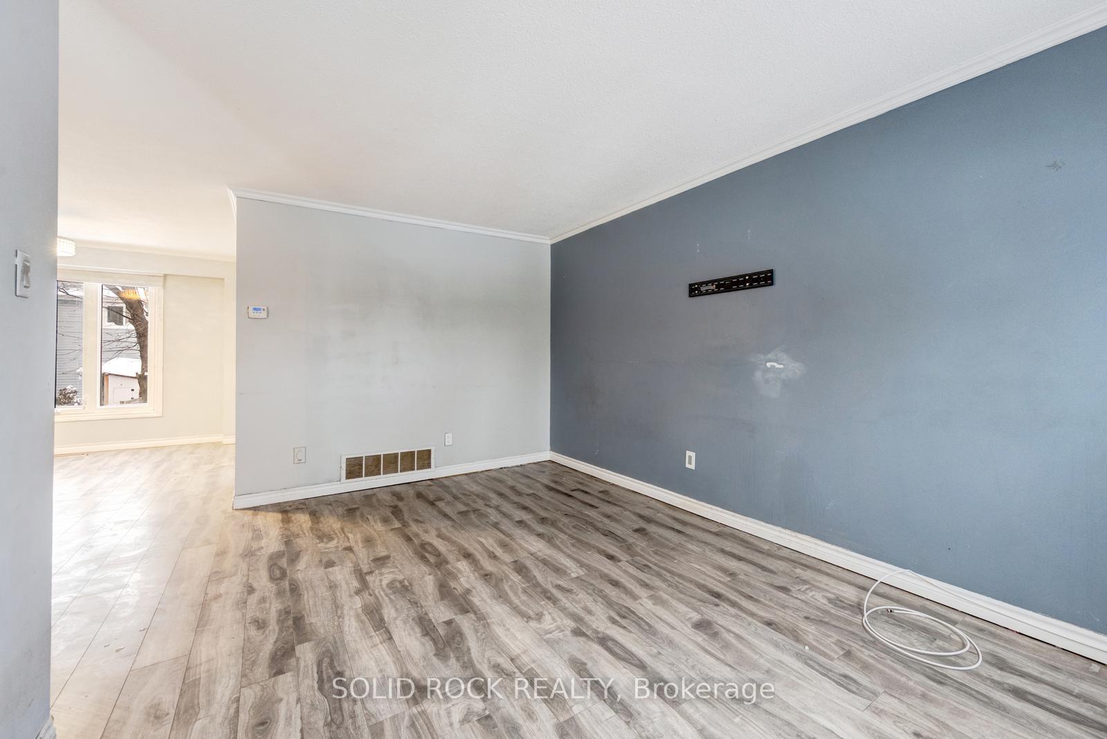 Photo 3 of 42 Kline Court, Brampton, Heart Lake West — HOMEH