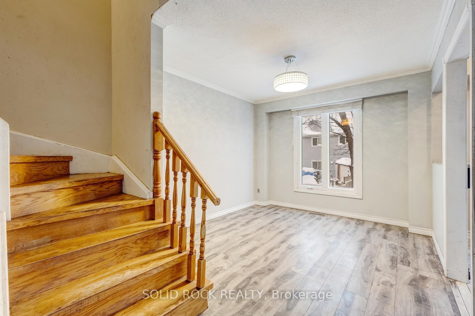Photo 7 of 42 Kline Court, Brampton, Heart Lake West — HOMEH