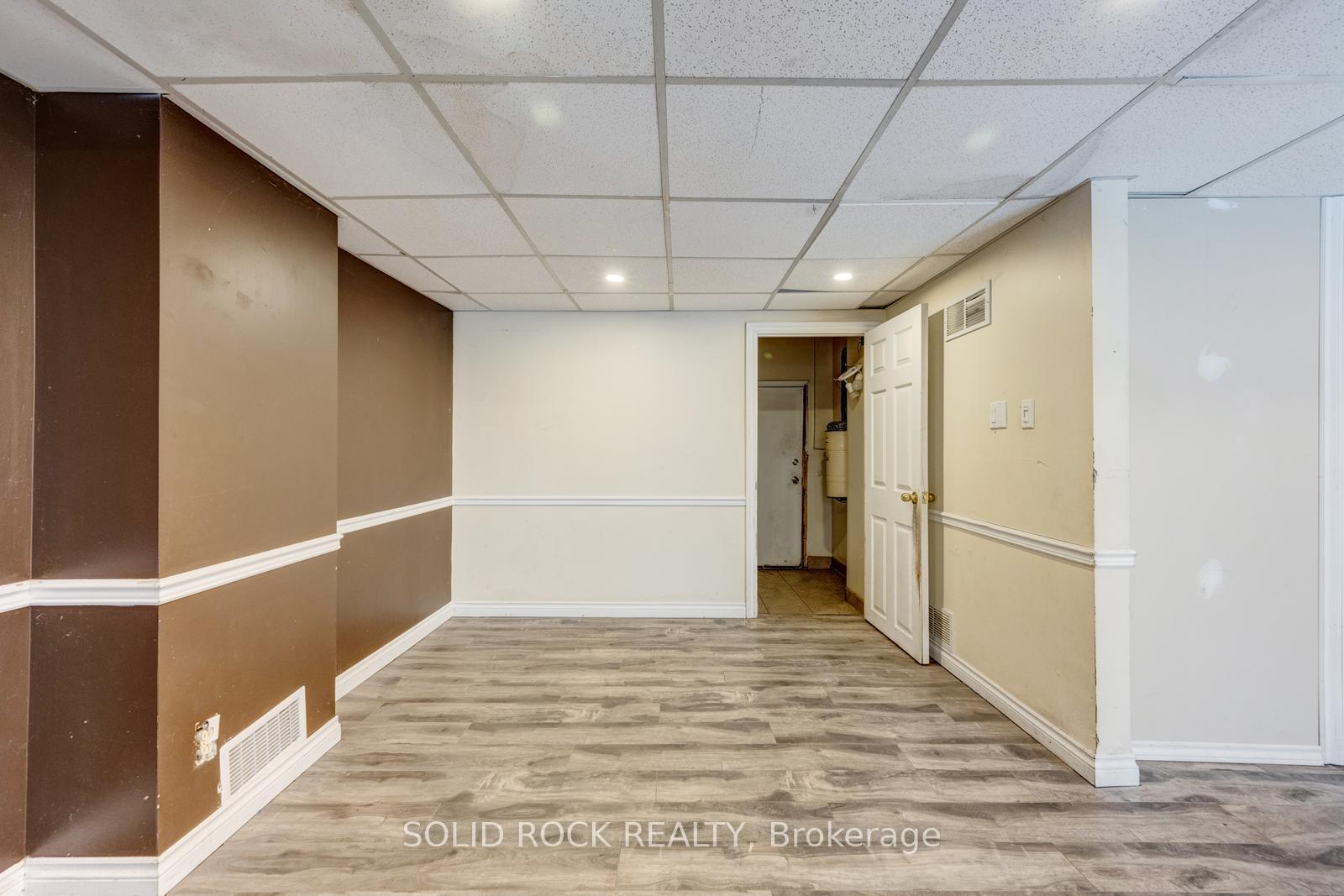 Photo 23 of 42 Kline Court, Brampton, Heart Lake West — HOMEH