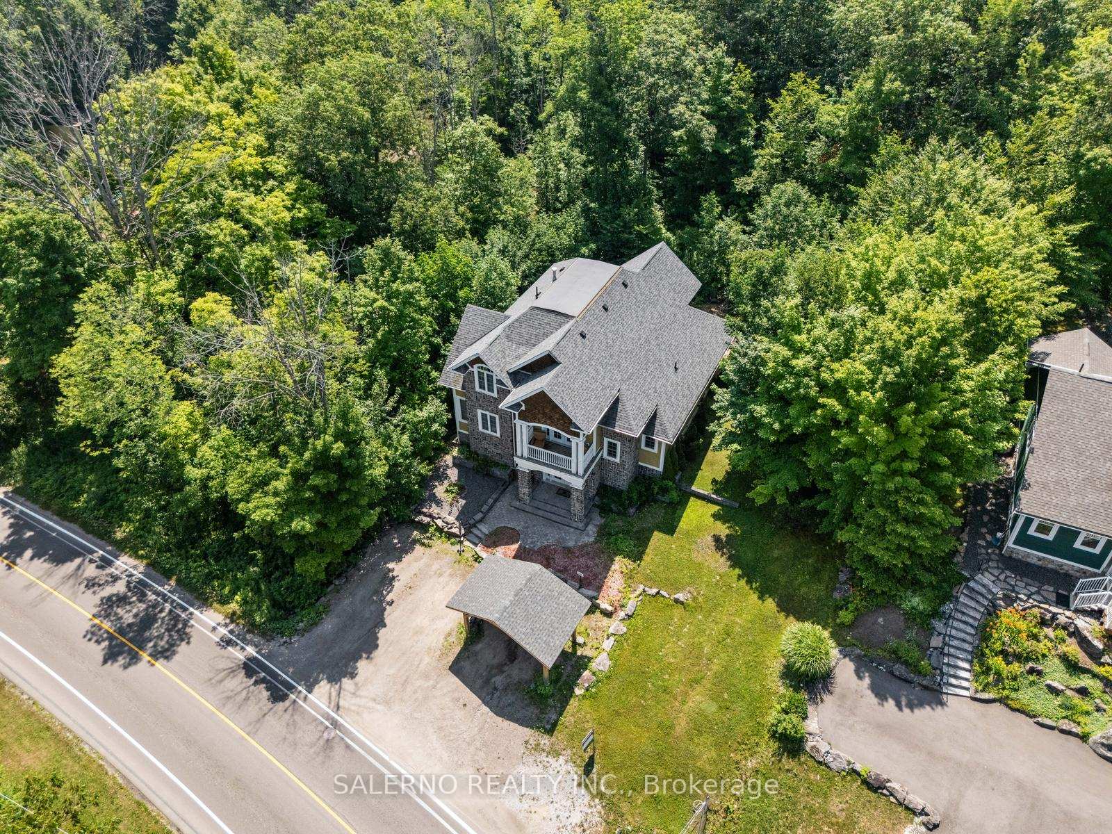 Photo 2 of 625 James Street, Gravenhurst, Muskoka (S) — HOMEH