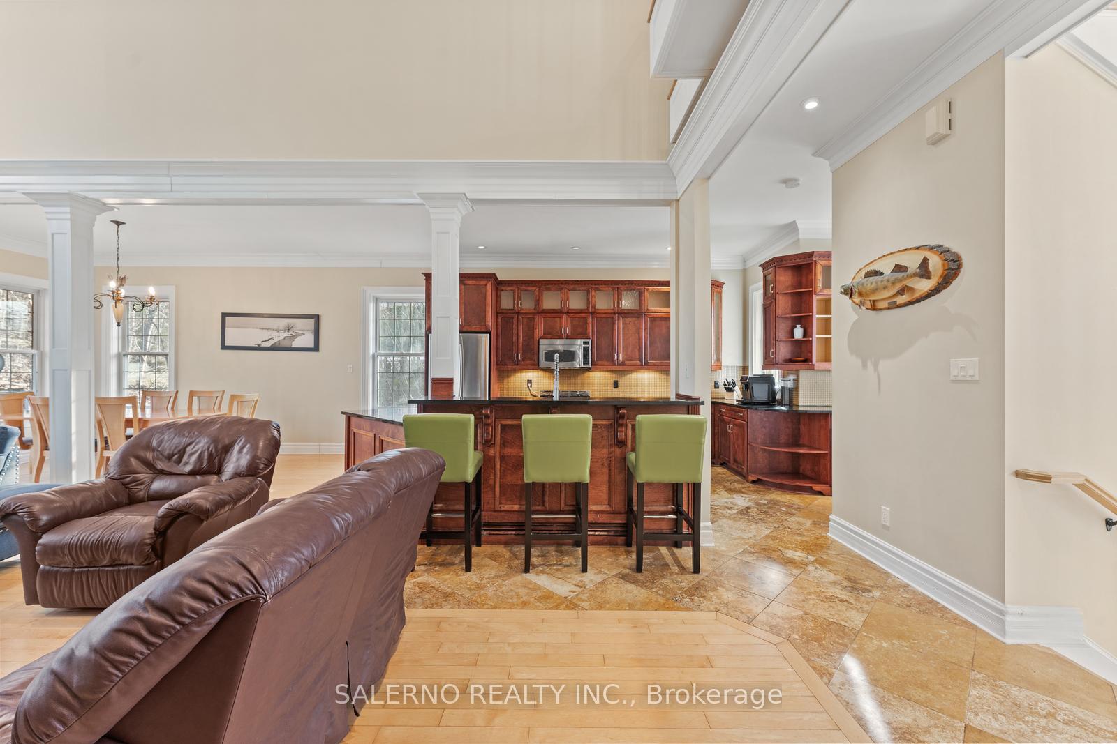 Photo 6 of 625 James Street, Gravenhurst, Muskoka (S) — HOMEH
