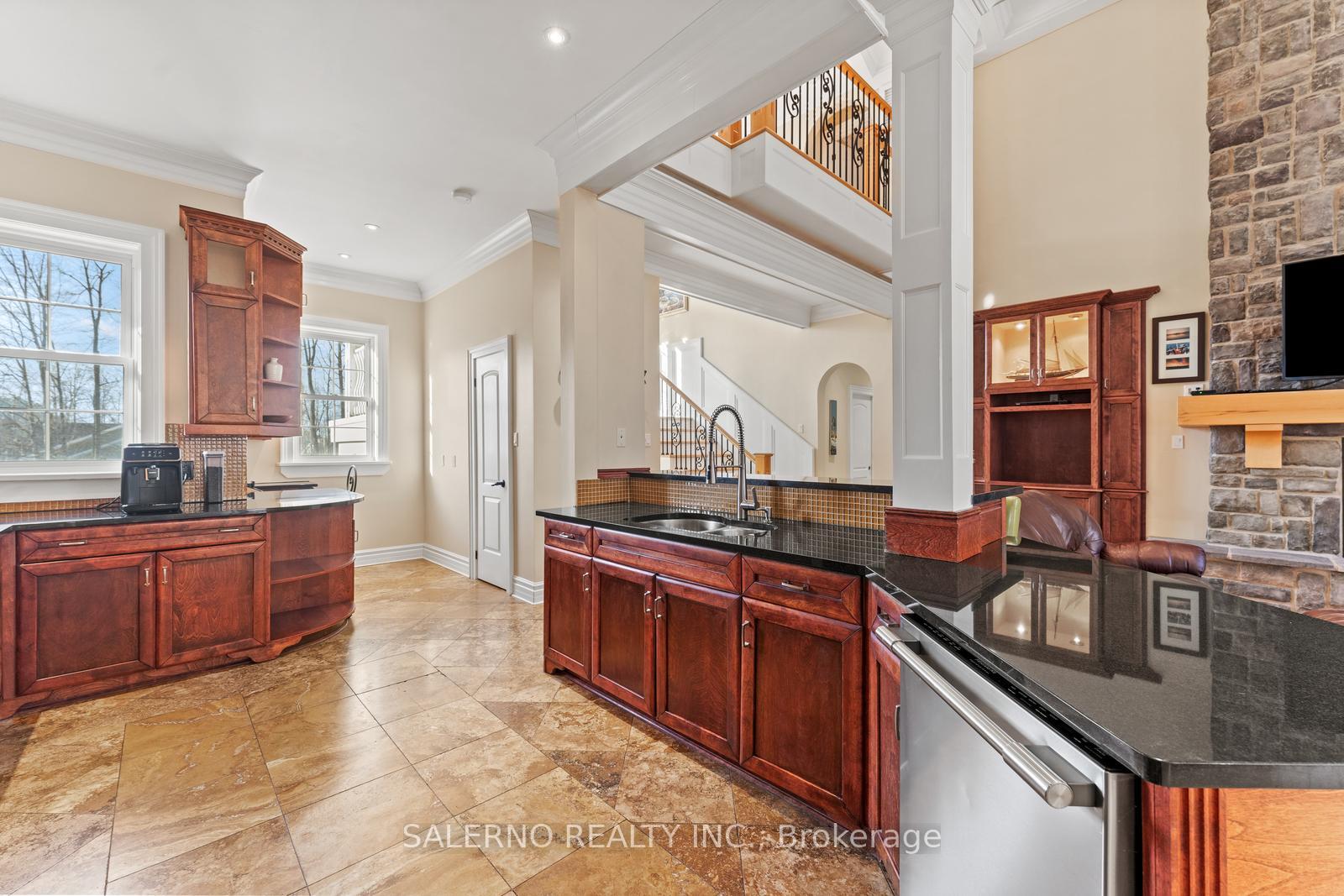Photo 11 of 625 James Street, Gravenhurst, Muskoka (S) — HOMEH