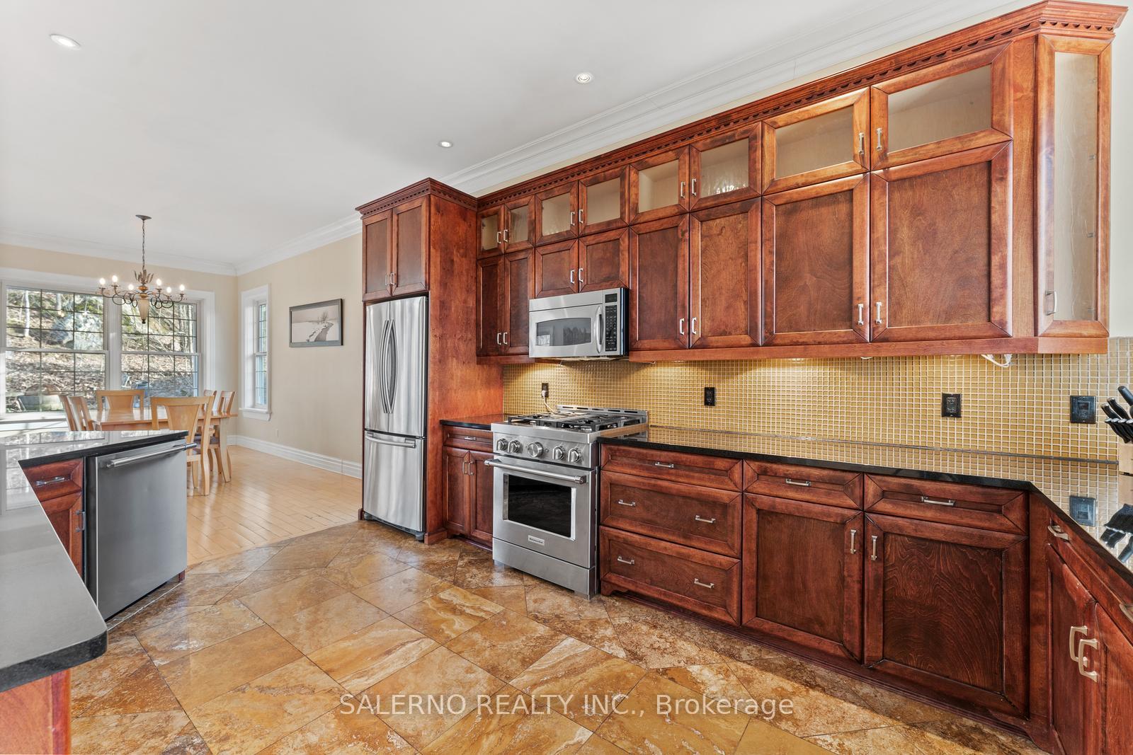 Photo 12 of 625 James Street, Gravenhurst, Muskoka (S) — HOMEH