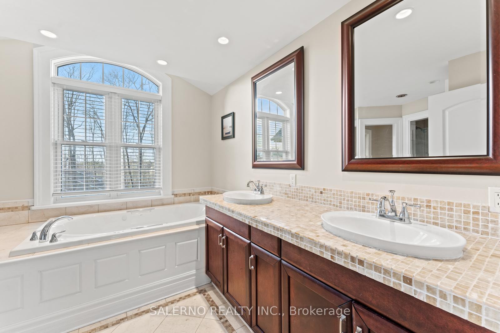 Photo 23 of 625 James Street, Gravenhurst, Muskoka (S) — HOMEH