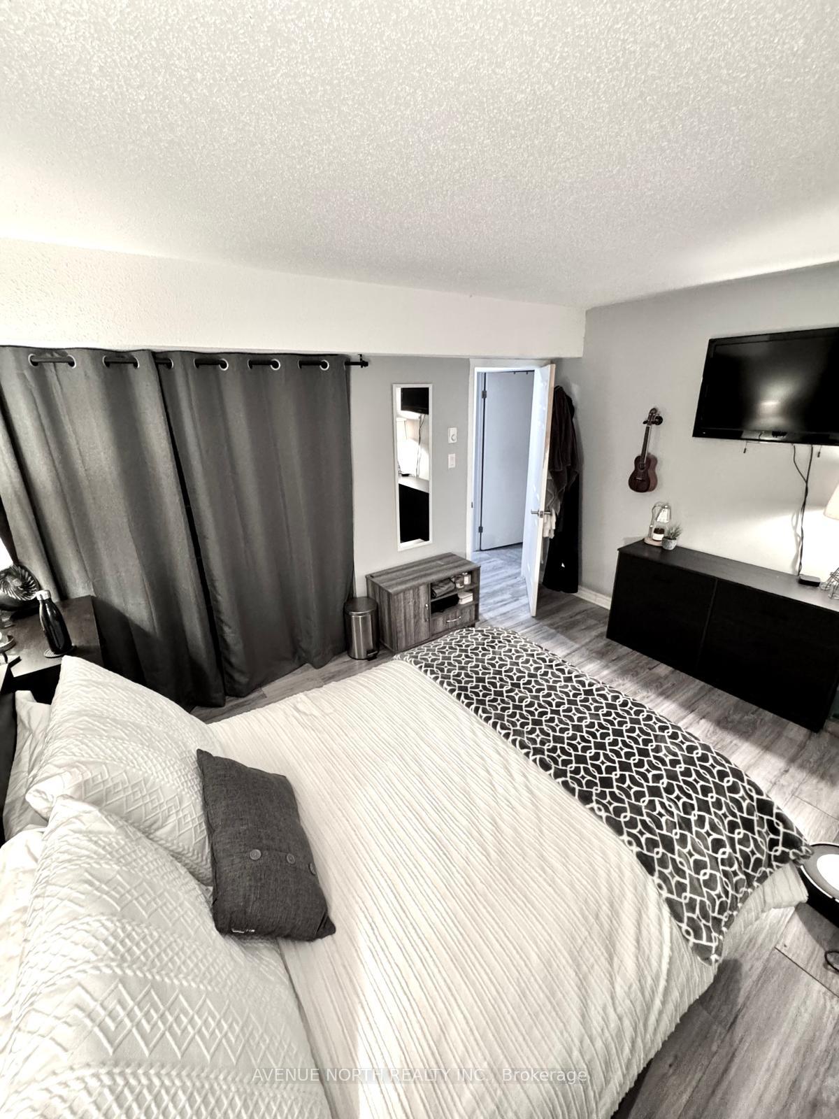 Photo 5 of Unit 117, 318 Lorry Greenberg Drive, Ottawa, Hunt Club Park/Greenboro — HOMEH