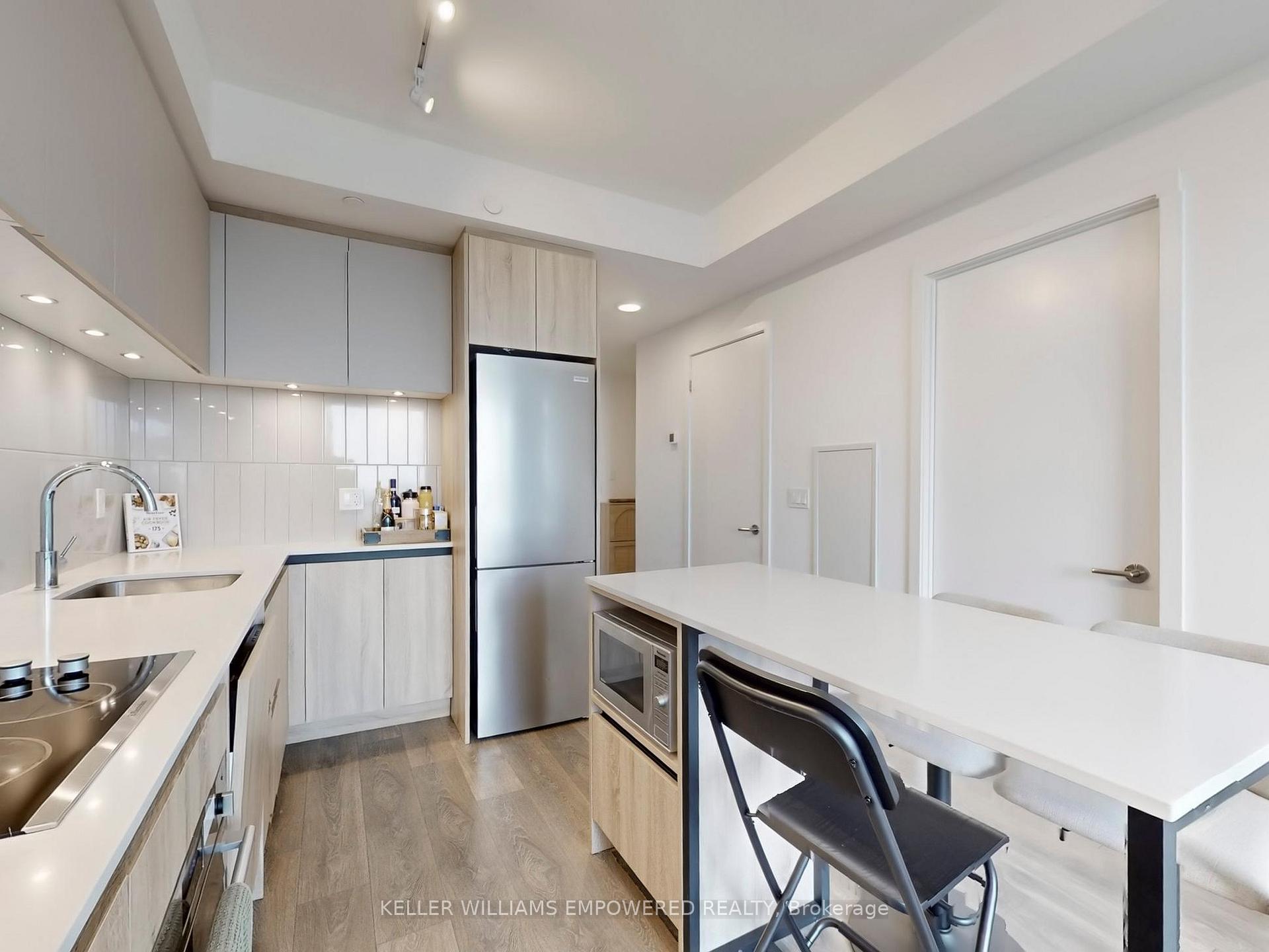 Photo 6 of Unit 1106, 7950 Bathurst Street, Vaughan, Beverley Glen — HOMEH