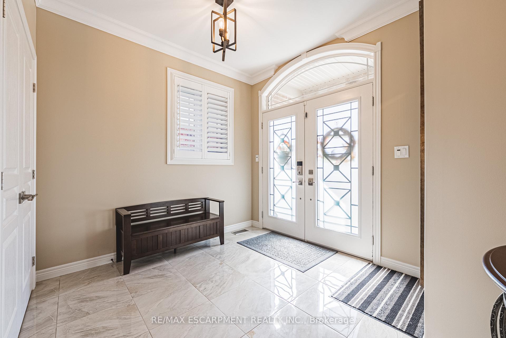 Photo 5 of 68 Kinsman Drive, Hamilton, Binbrook — HOMEH