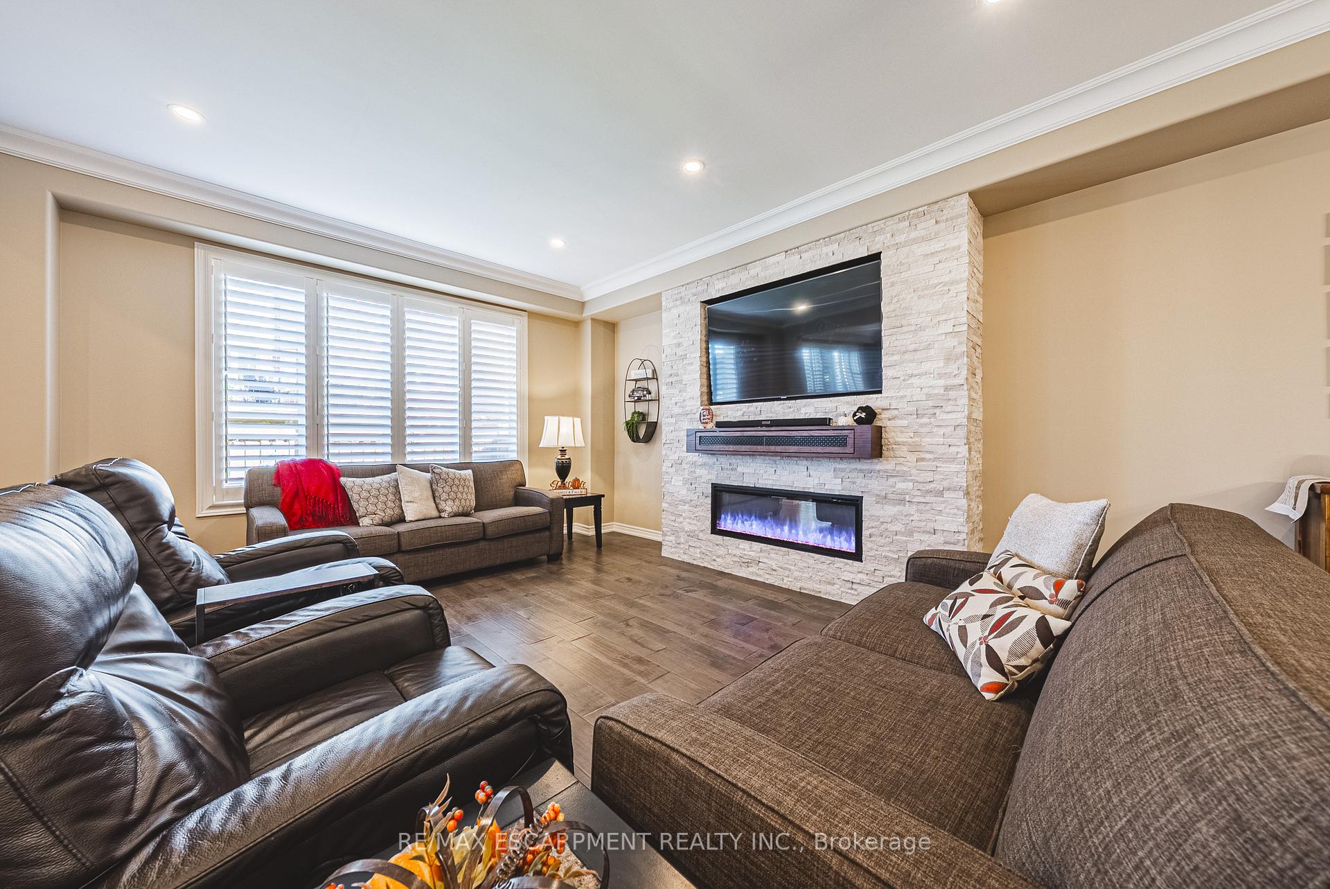 Photo 9 of 68 Kinsman Drive, Hamilton, Binbrook — HOMEH