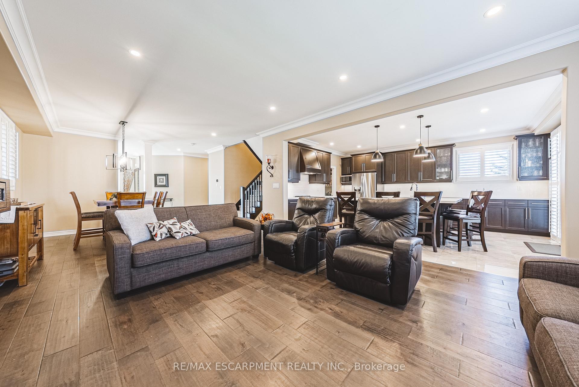 Photo 10 of 68 Kinsman Drive, Hamilton, Binbrook — HOMEH