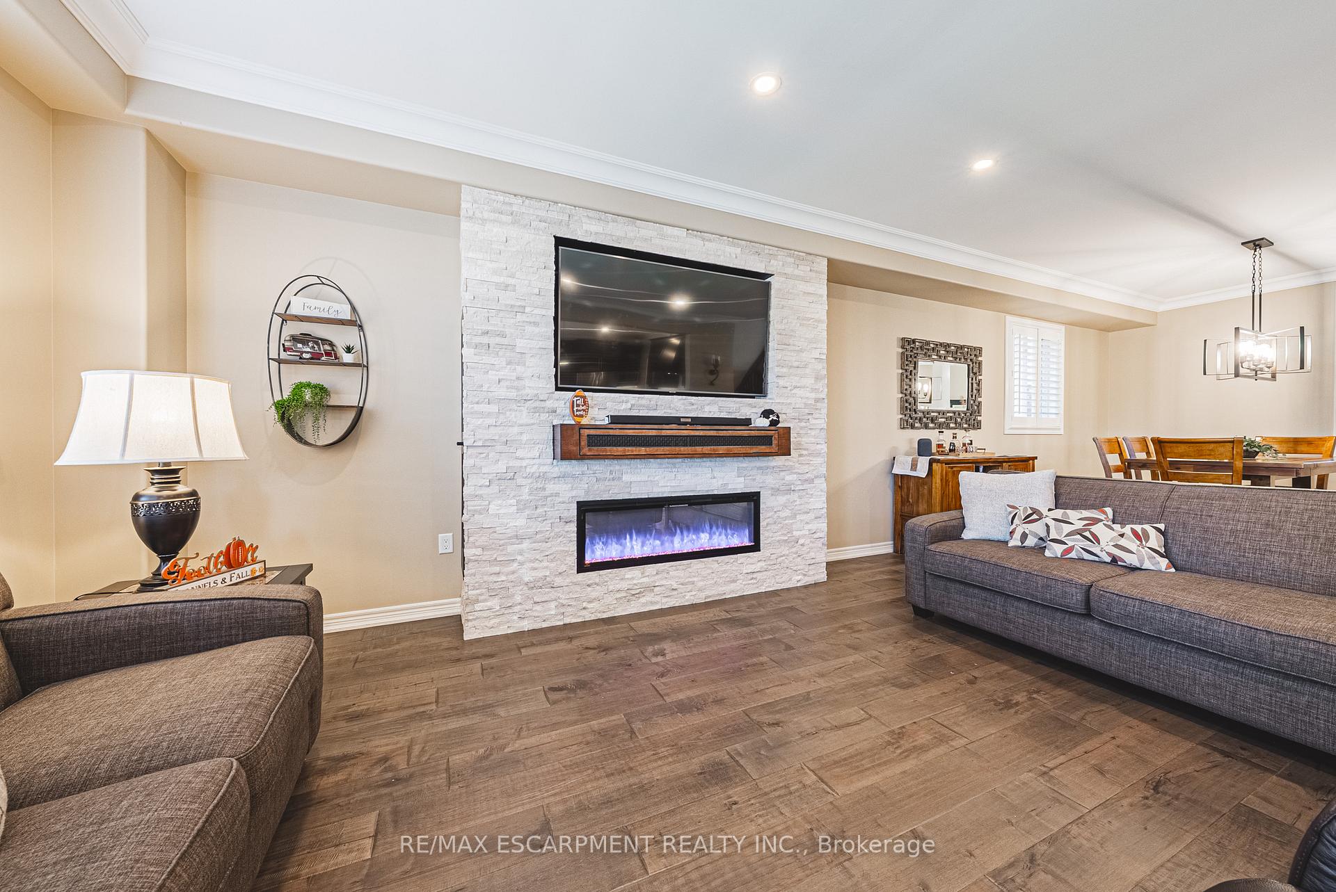 Photo 11 of 68 Kinsman Drive, Hamilton, Binbrook — HOMEH