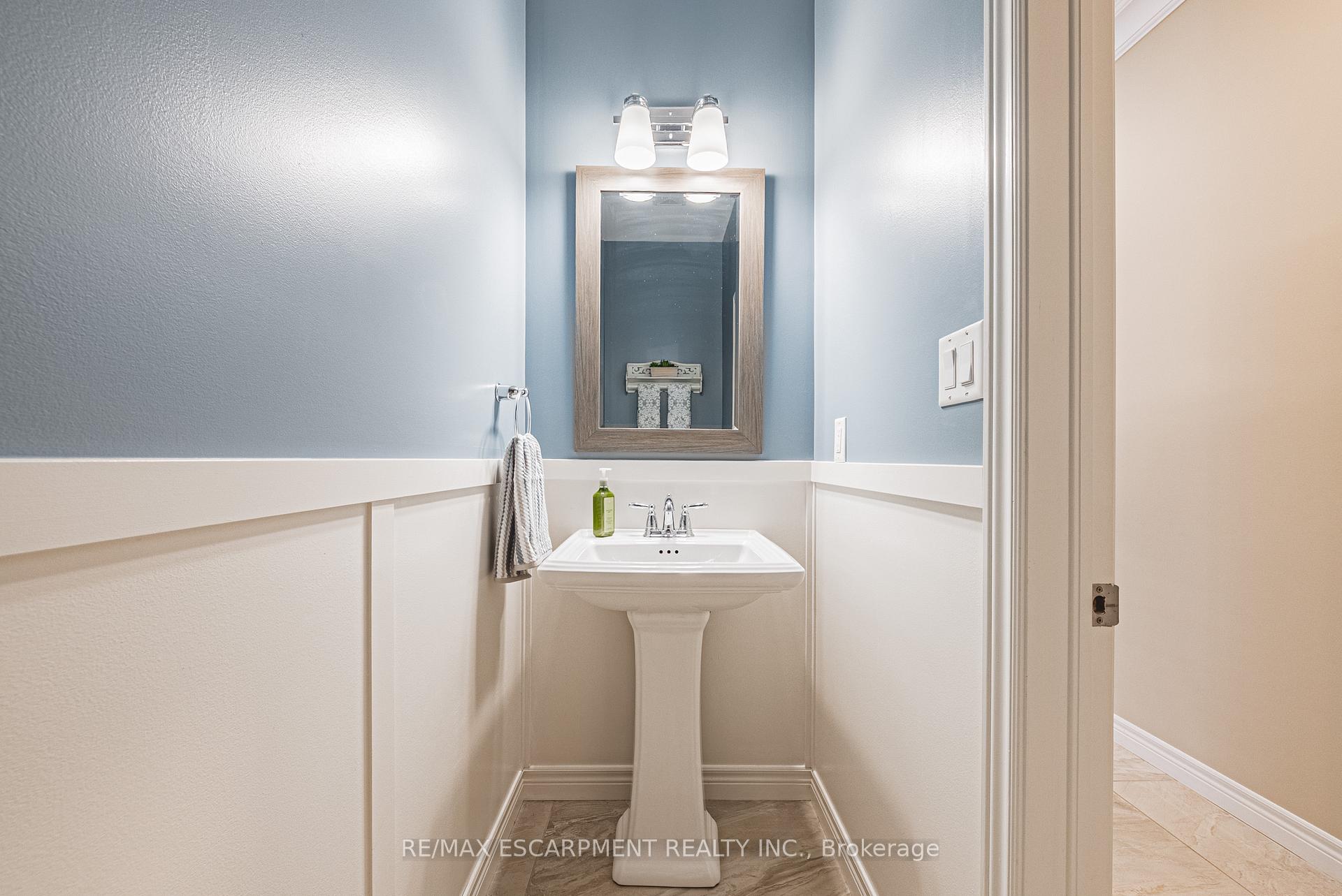 Photo 19 of 68 Kinsman Drive, Hamilton, Binbrook — HOMEH