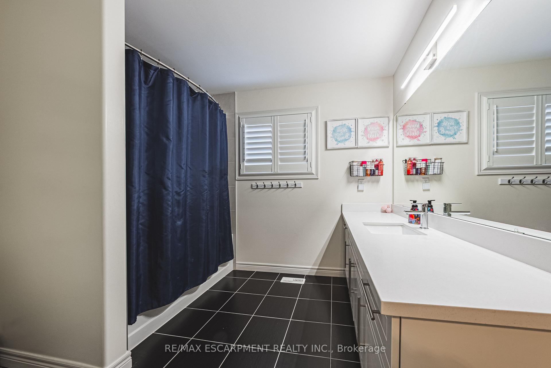 Photo 30 of 68 Kinsman Drive, Hamilton, Binbrook — HOMEH