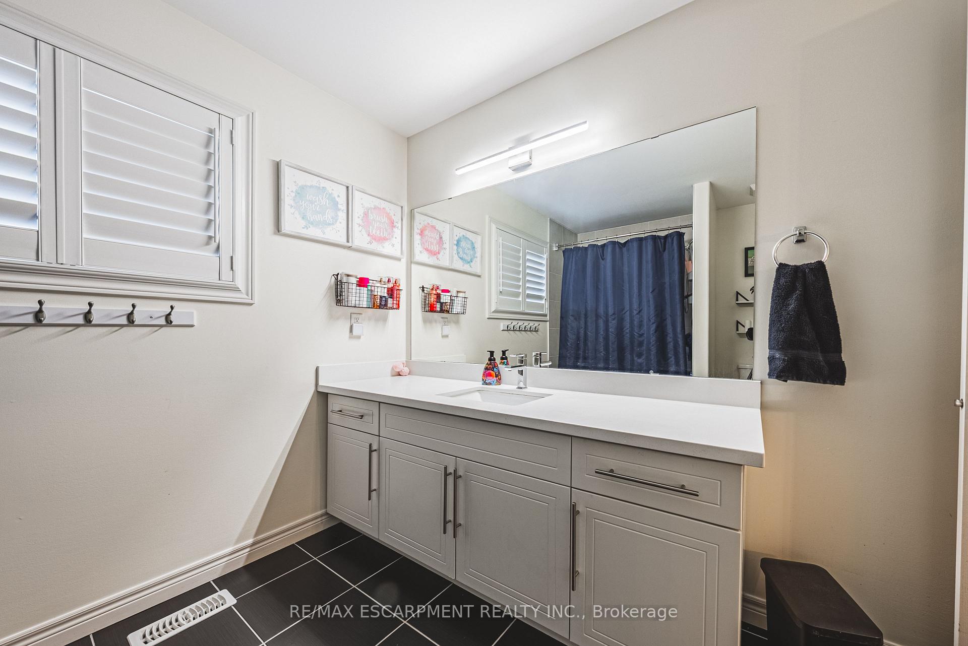 Photo 31 of 68 Kinsman Drive, Hamilton, Binbrook — HOMEH