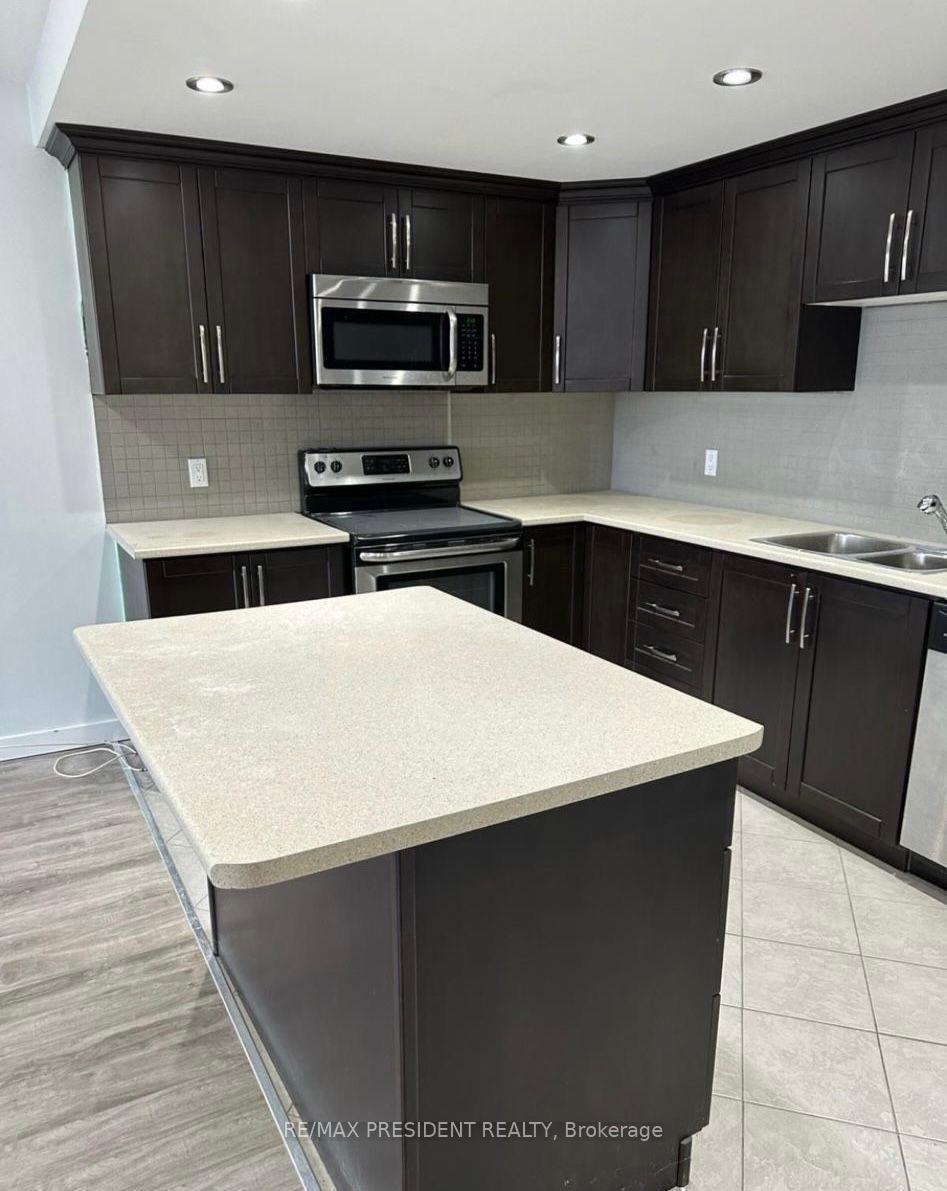Photo 2 of Unit 202, 188 Mill Street S, Brampton, Brampton South — HOMEH