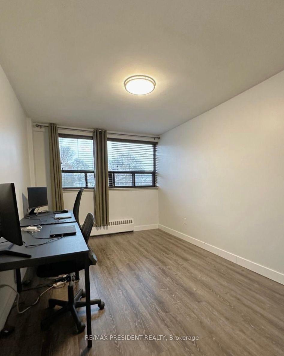 Photo 8 of Unit 202, 188 Mill Street S, Brampton, Brampton South — HOMEH