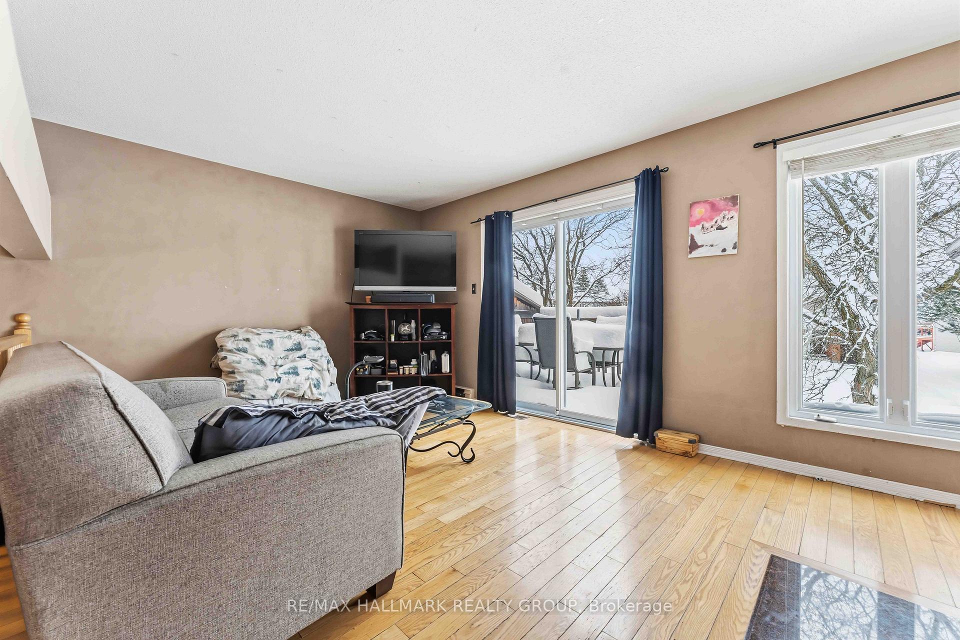 Photo 28 of 648 Brome Crescent, Ottawa, Fallingbrook/Ridgemount — HOMEH