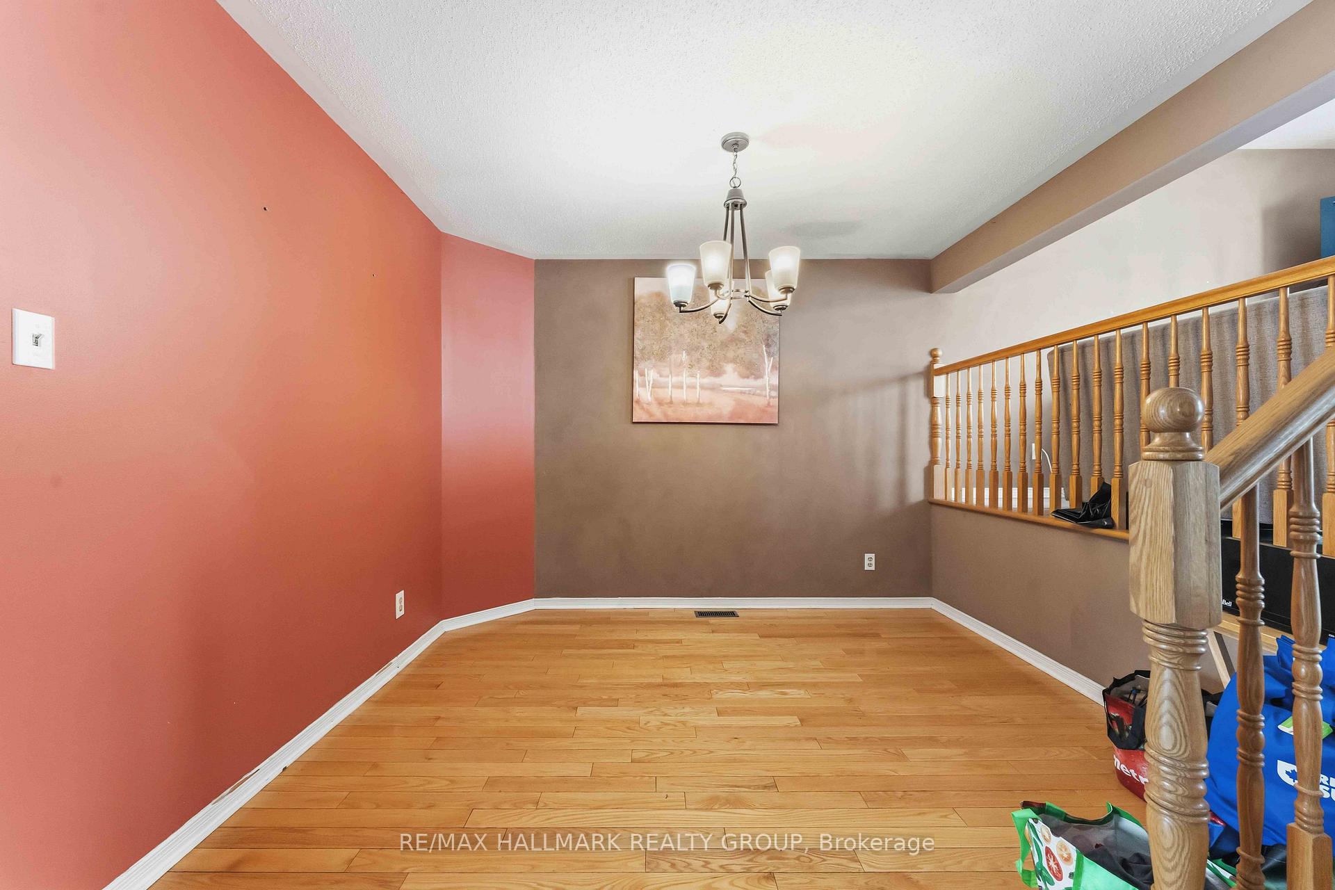 Photo 30 of 648 Brome Crescent, Ottawa, Fallingbrook/Ridgemount — HOMEH