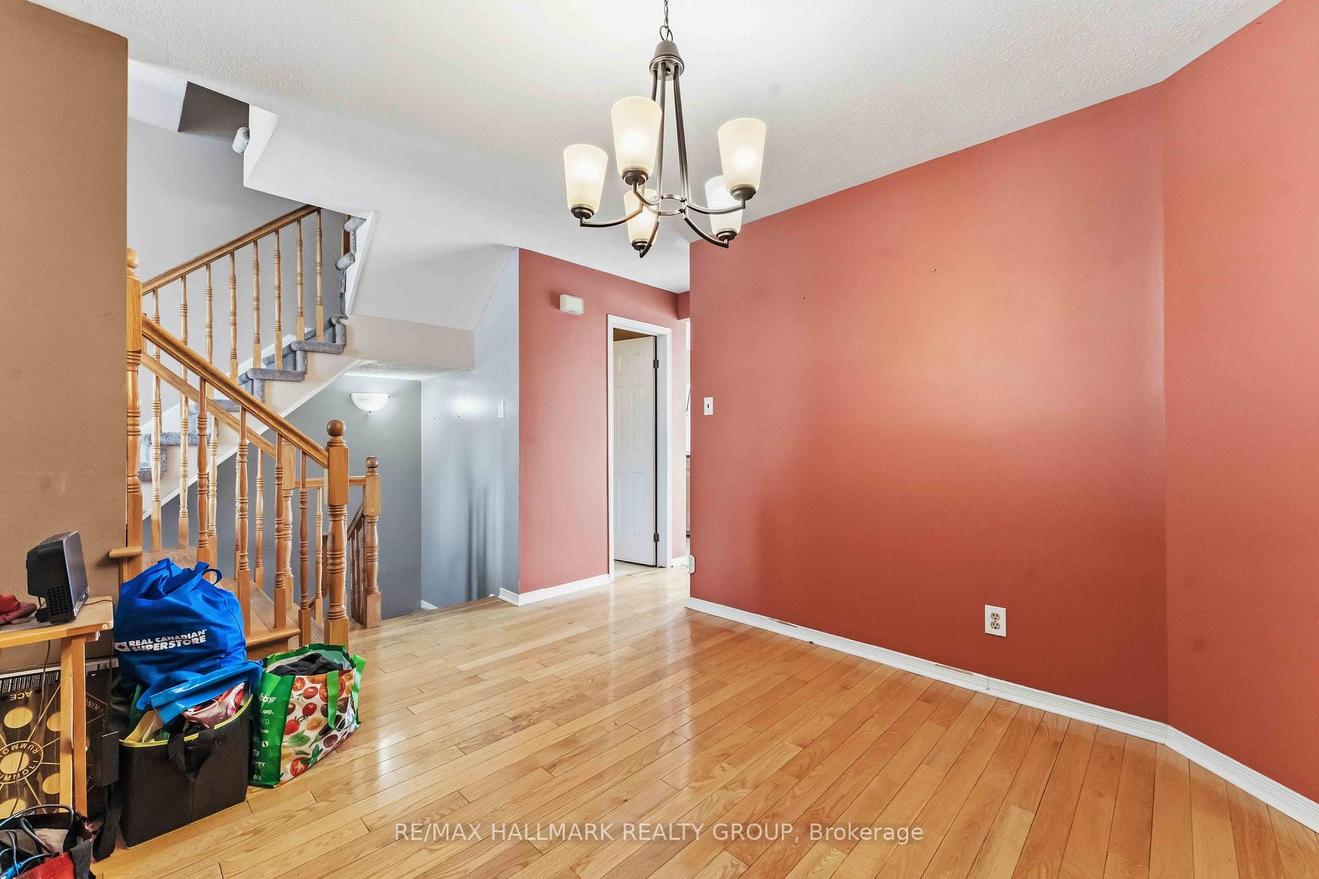 Photo 26 of 648 Brome Crescent, Ottawa, Fallingbrook/Ridgemount — HOMEH