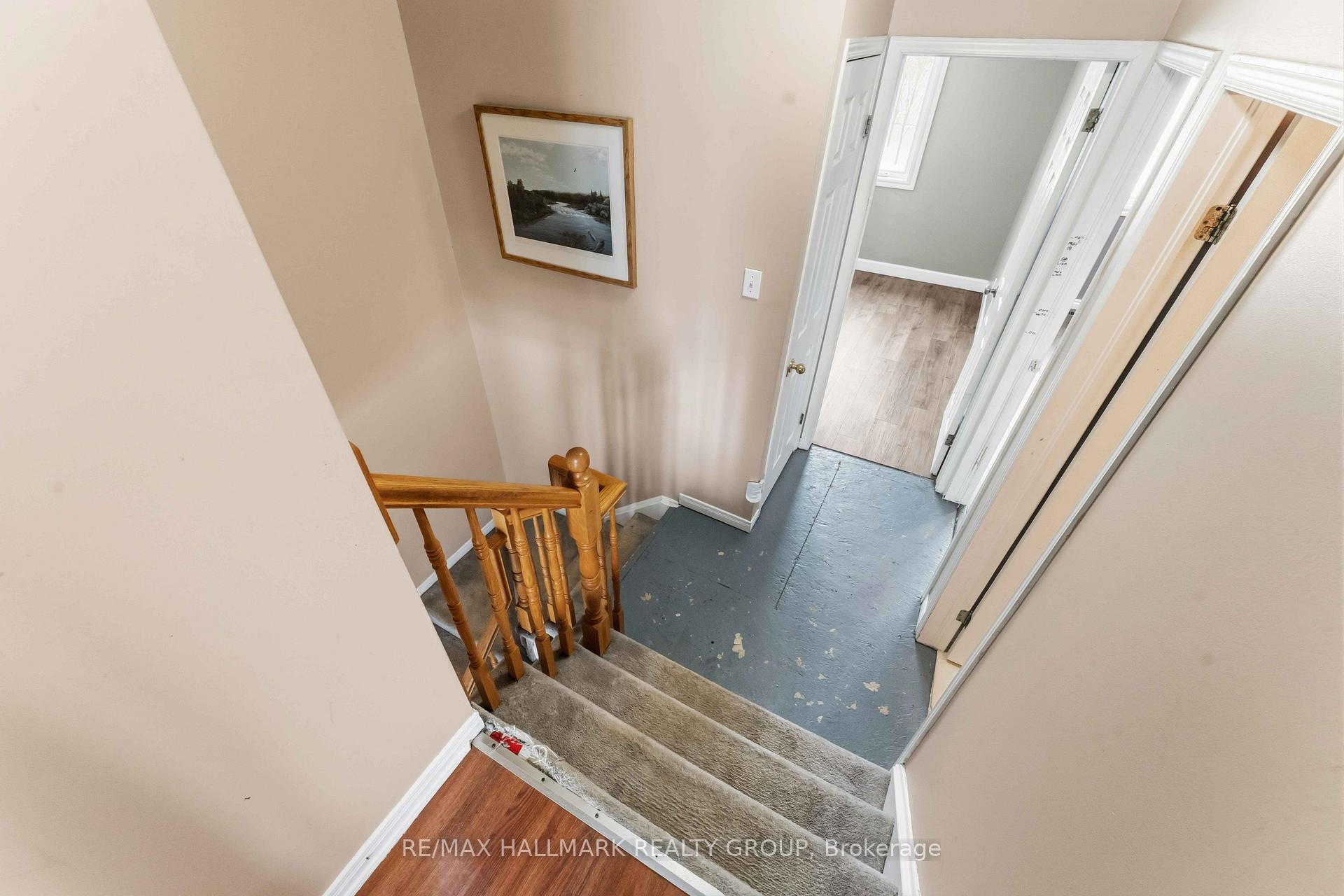 Photo 7 of 648 Brome Crescent, Ottawa, Fallingbrook/Ridgemount — HOMEH