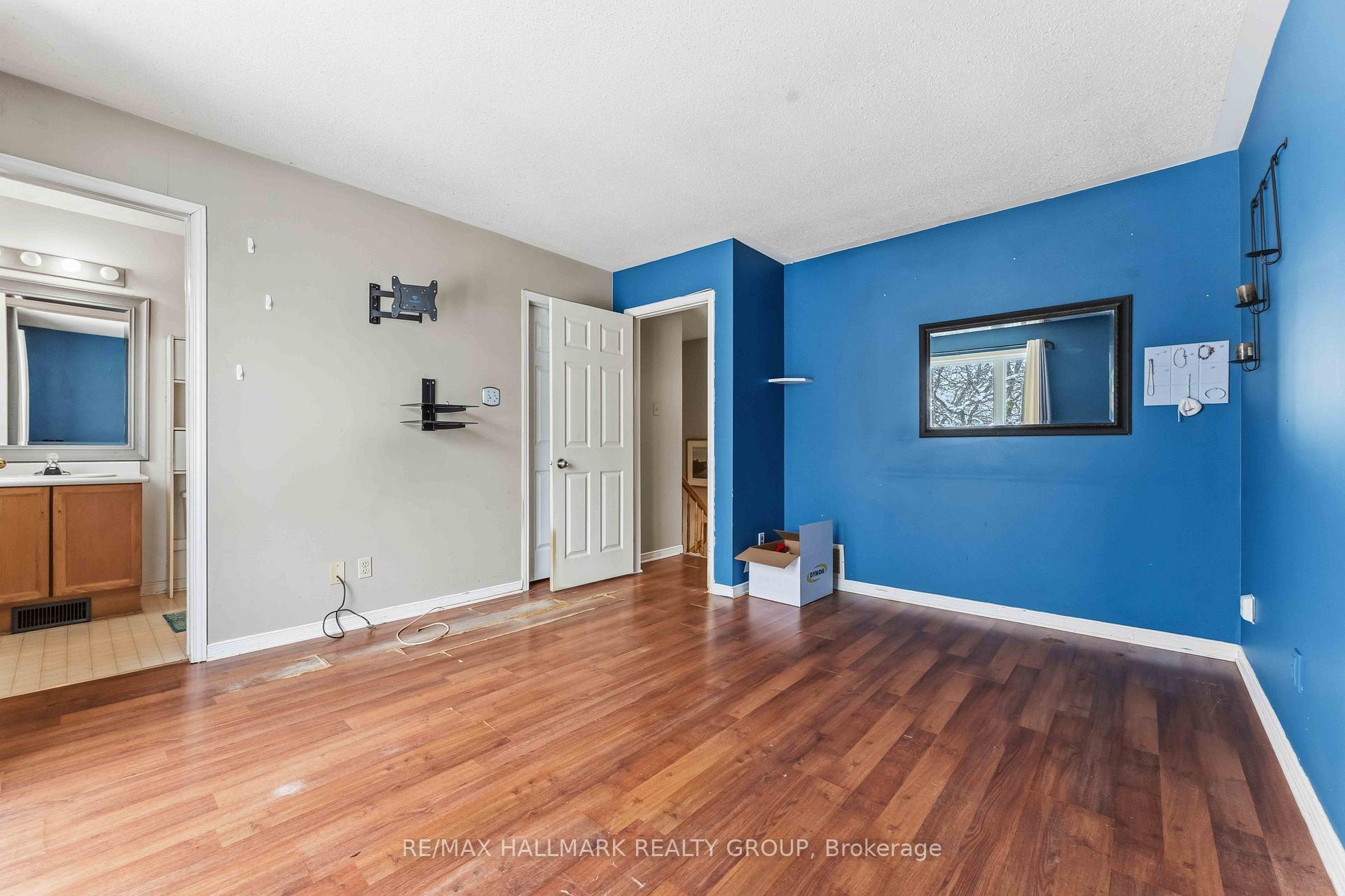 Photo 9 of 648 Brome Crescent, Ottawa, Fallingbrook/Ridgemount — HOMEH