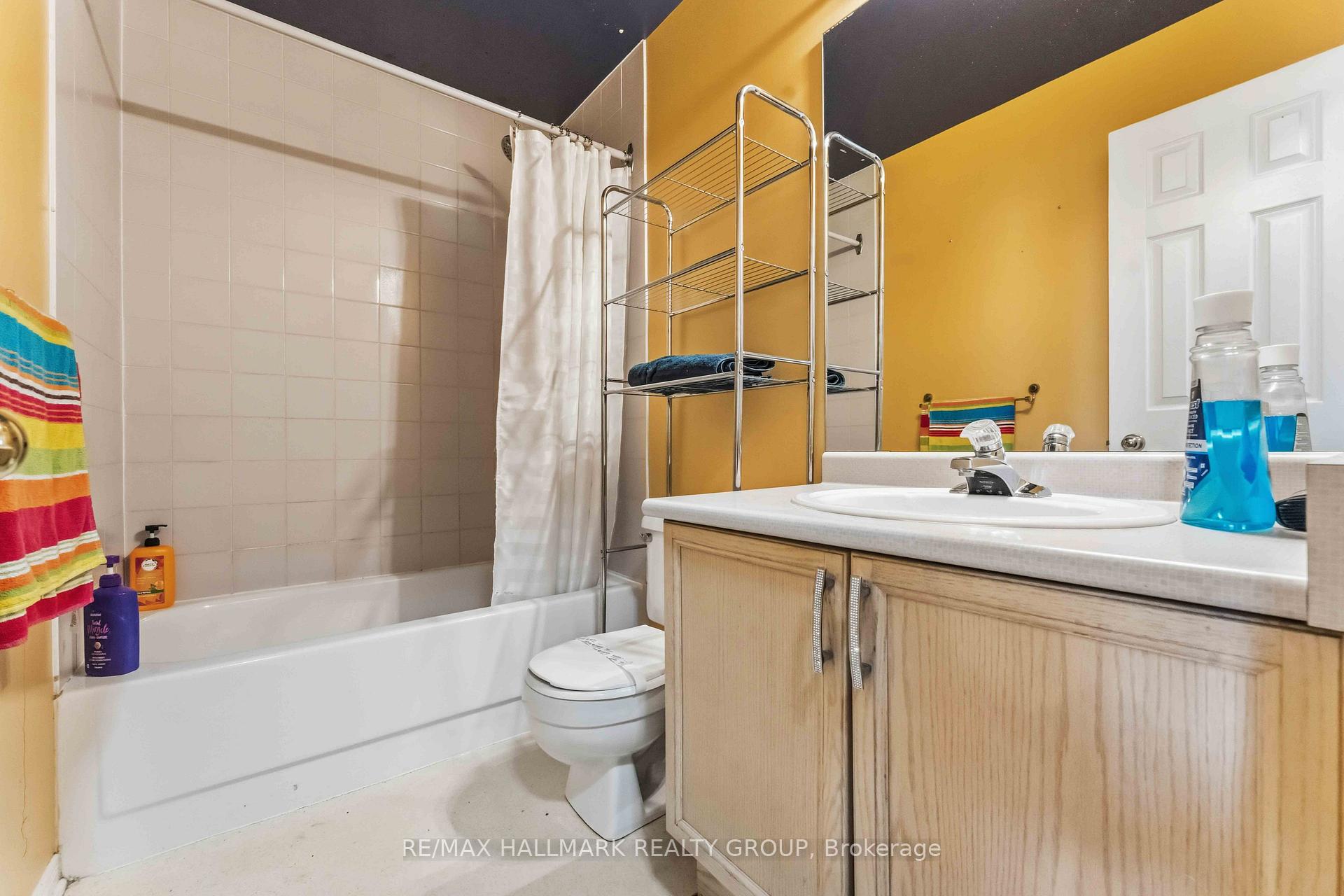 Photo 16 of 648 Brome Crescent, Ottawa, Fallingbrook/Ridgemount — HOMEH