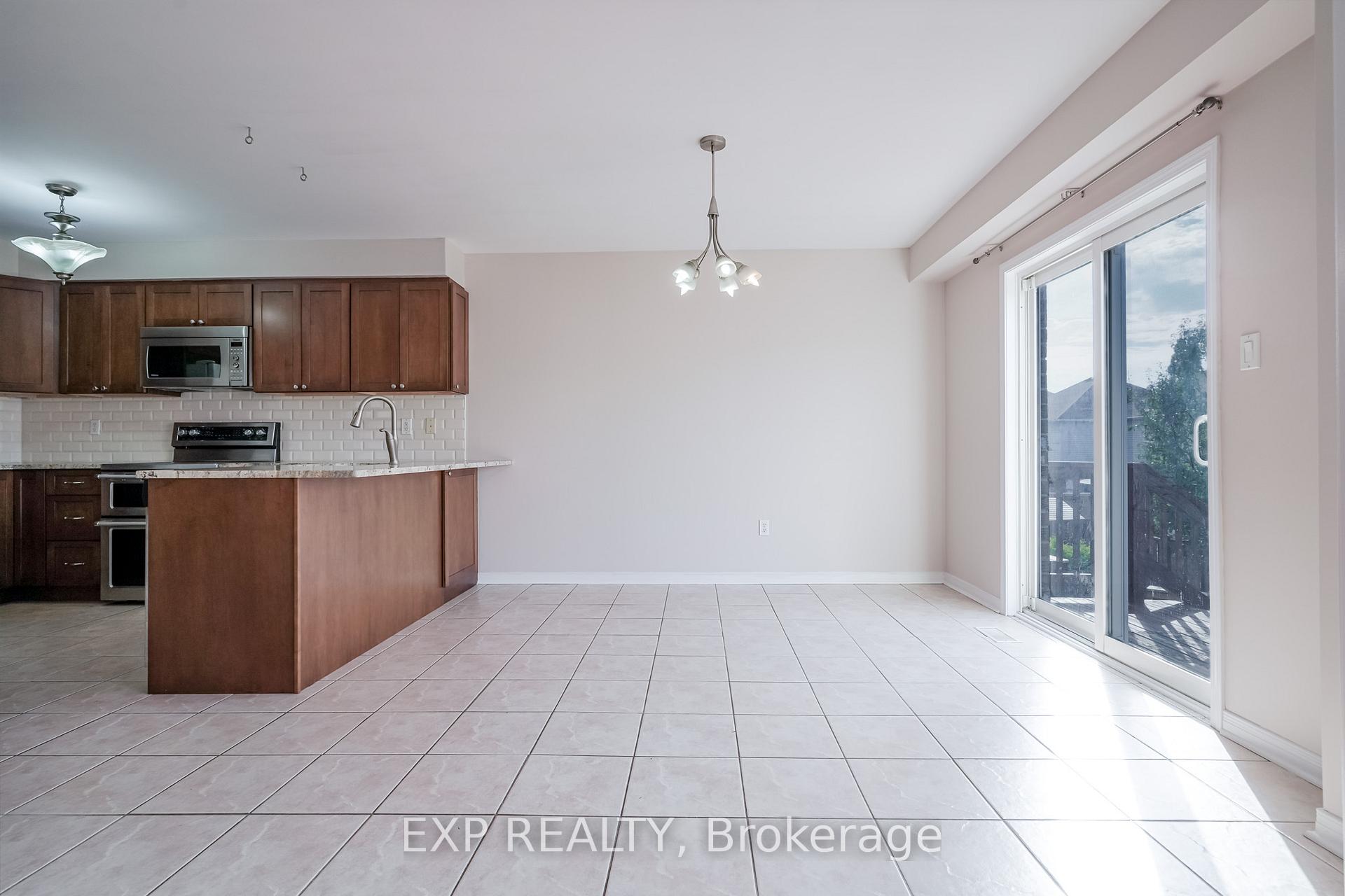 Photo 12 of 75 Hutton Place, Clarington, Bowmanville — HOMEH