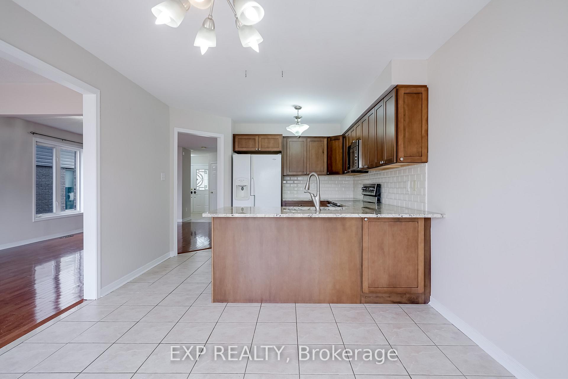 Photo 13 of 75 Hutton Place, Clarington, Bowmanville — HOMEH