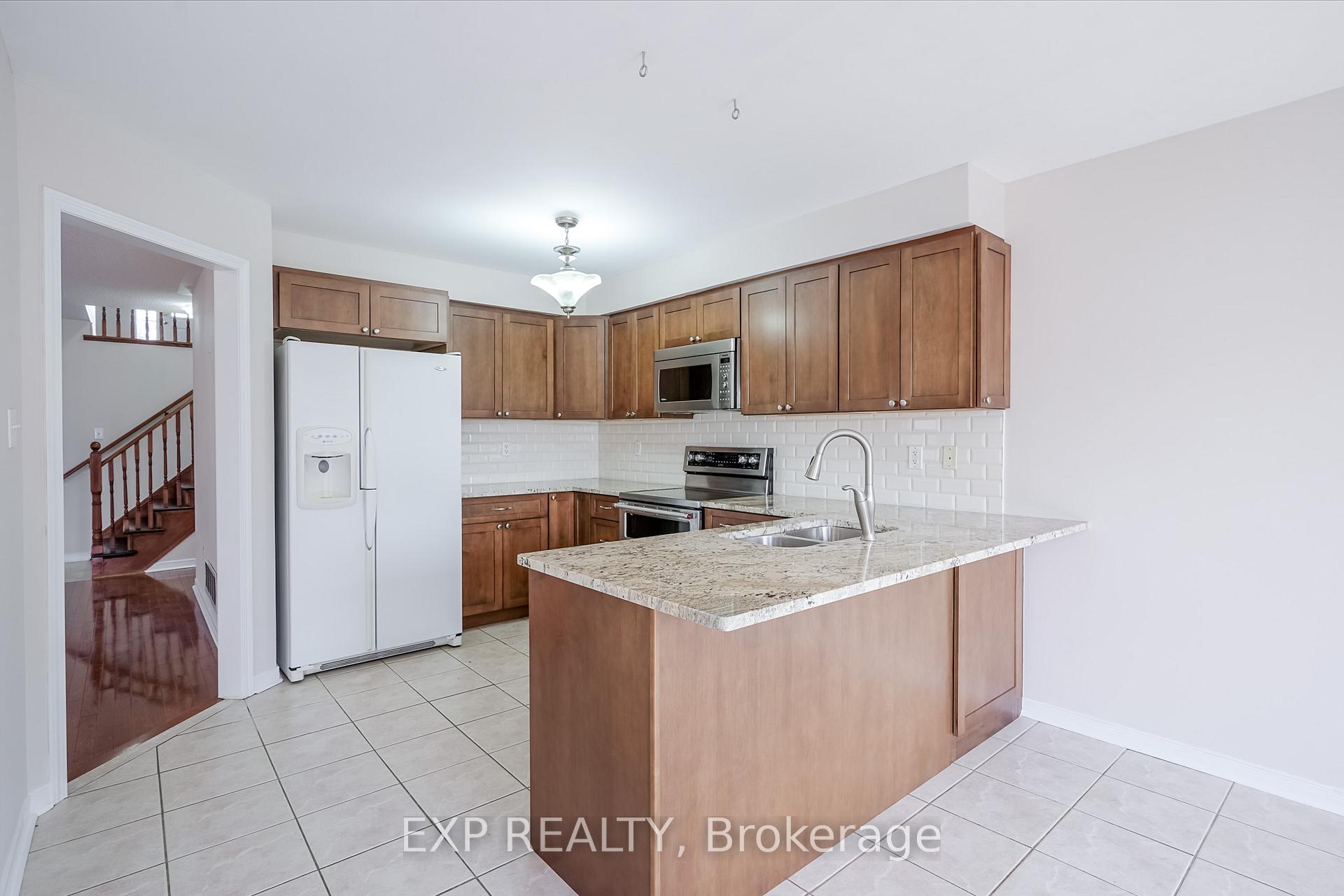 Photo 14 of 75 Hutton Place, Clarington, Bowmanville — HOMEH