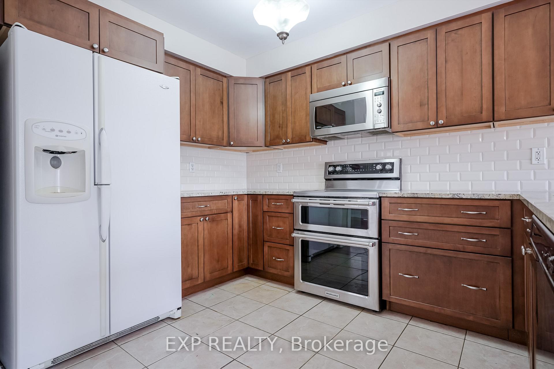 Photo 16 of 75 Hutton Place, Clarington, Bowmanville — HOMEH