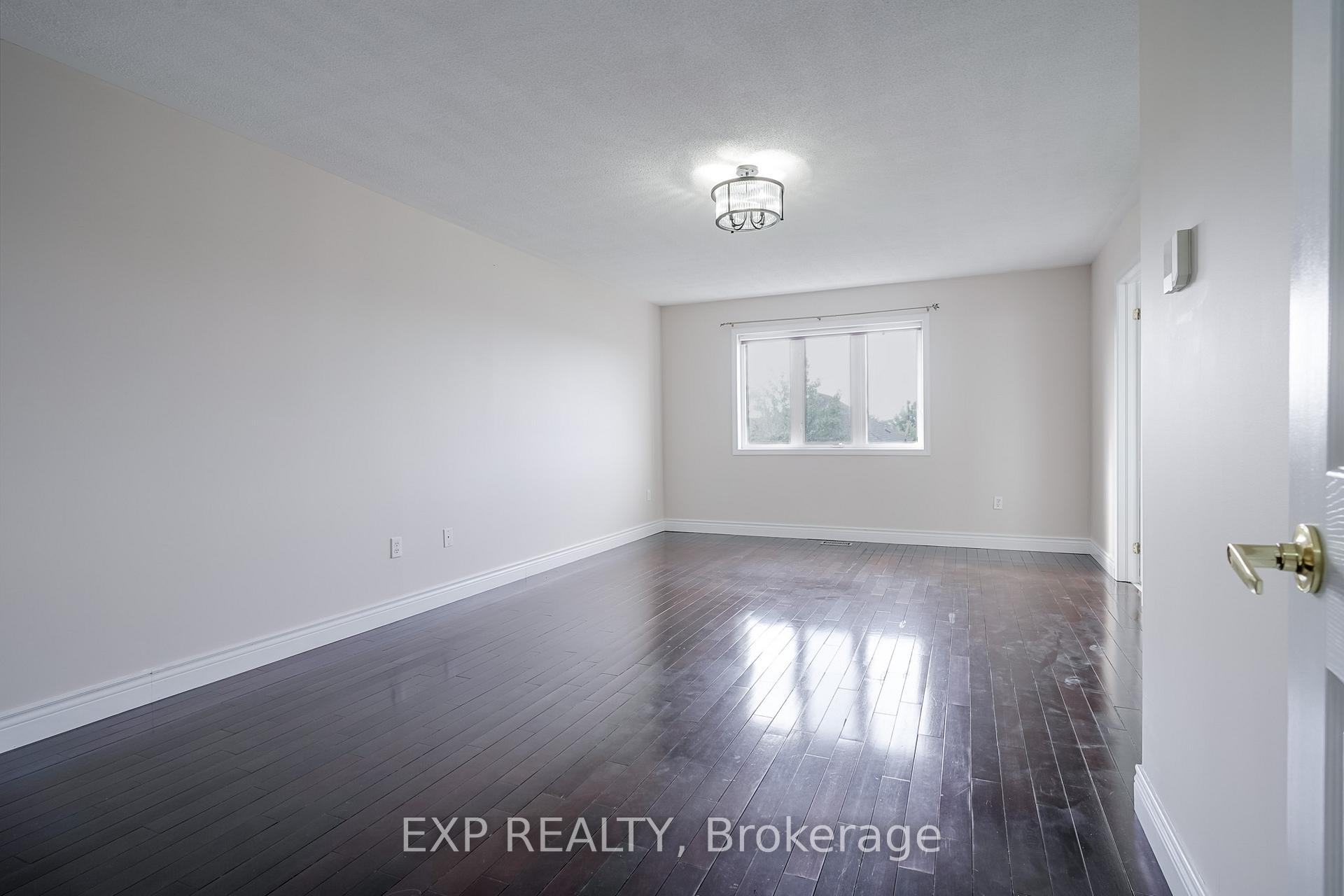 Photo 20 of 75 Hutton Place, Clarington, Bowmanville — HOMEH