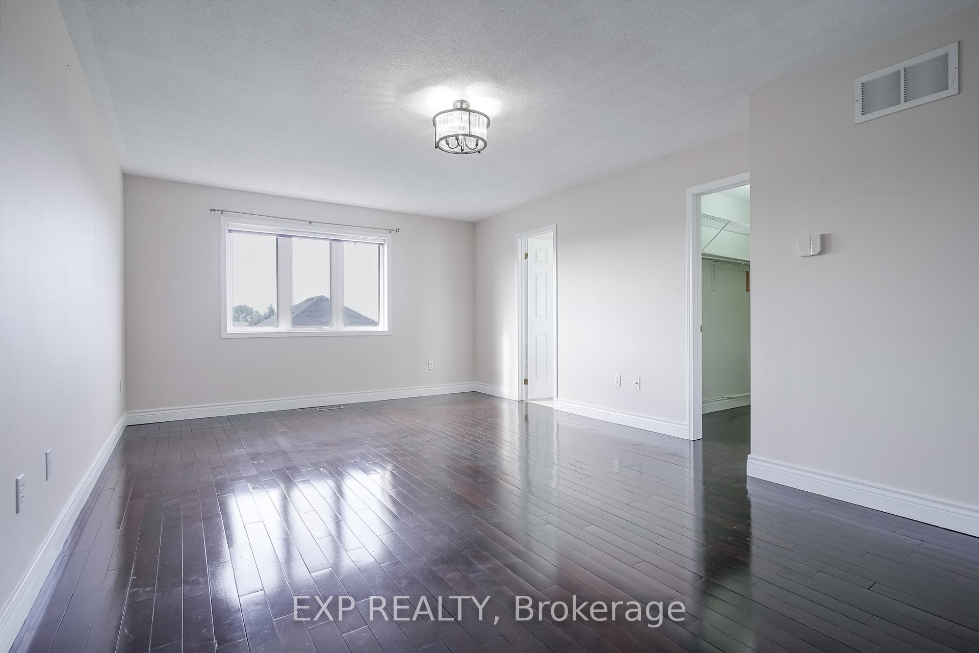 Photo 21 of 75 Hutton Place, Clarington, Bowmanville — HOMEH